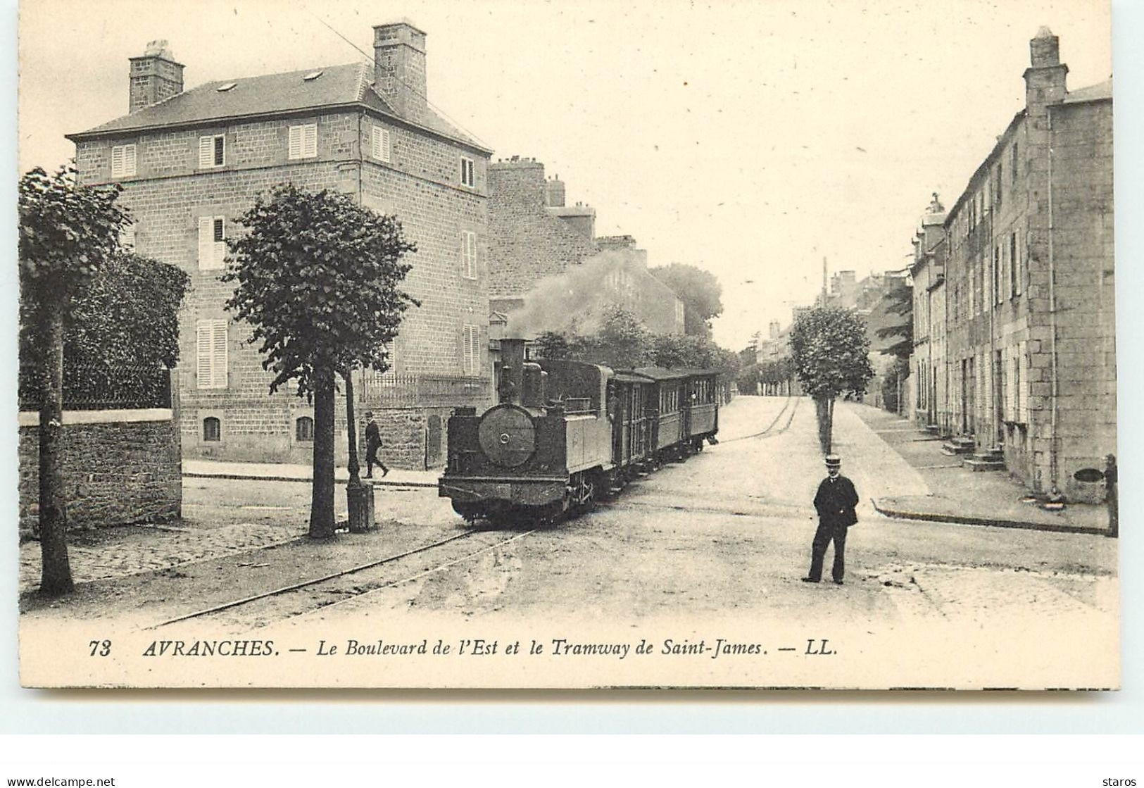 AVRANCHES - Le Boulevard De L'Est Et Le Tramway De Saint-James - Train - Avranches