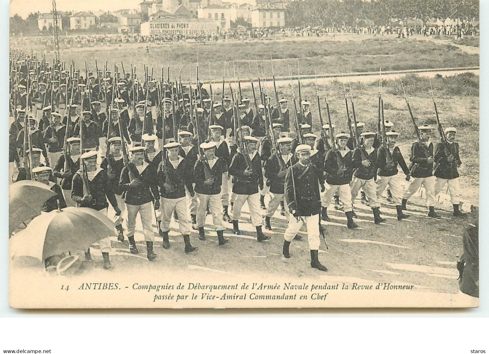 ANTIBES - Compagnies De Débarquement De L'Armée Navale Pendant La Revue D'Honneur ... - N°14 - Other & Unclassified