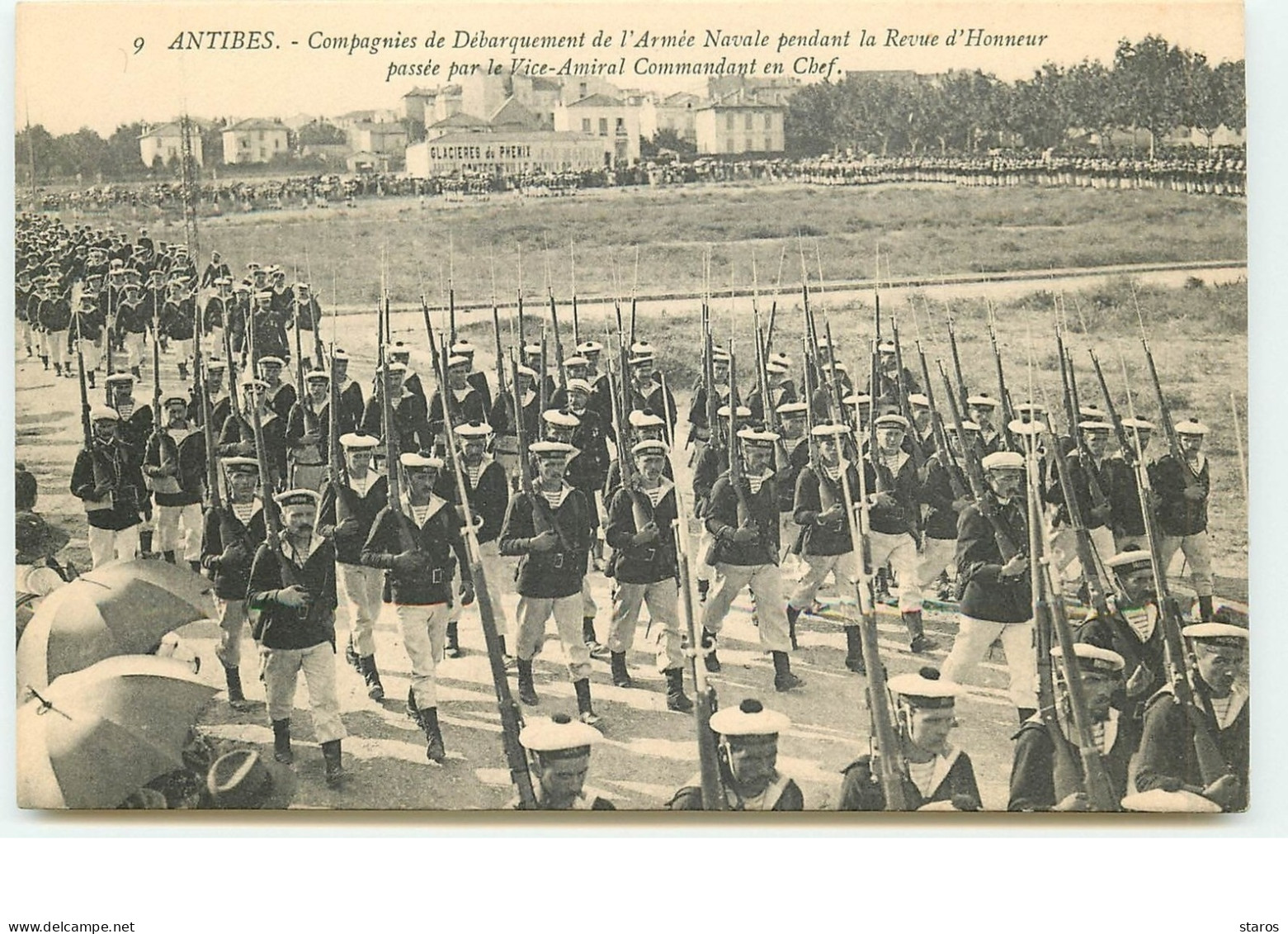 ANTIBES - Compagnies De Débarquement De L'Armée Navale Pendant La Revue D'Honneur ... - N°9 - Other & Unclassified