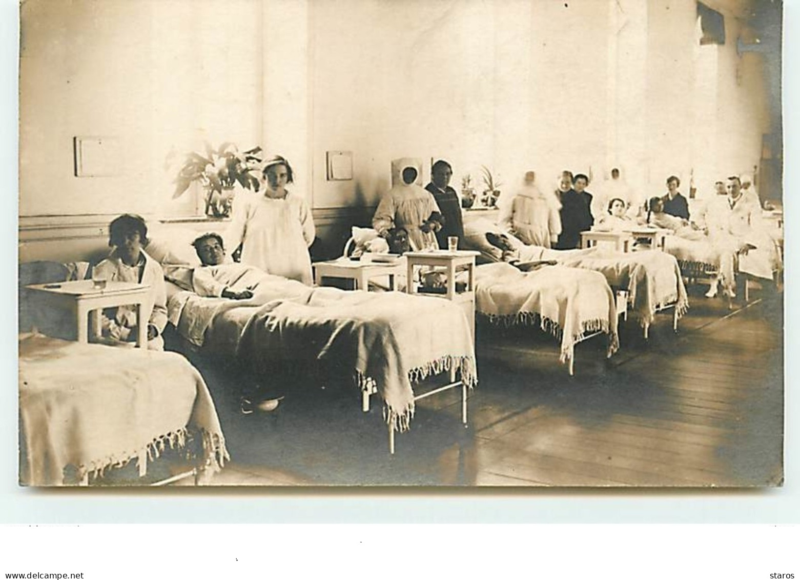 Carte-Photo - Intérieur D'une Salle D'un Hôpital - Infirmères Et Patientes - Santé