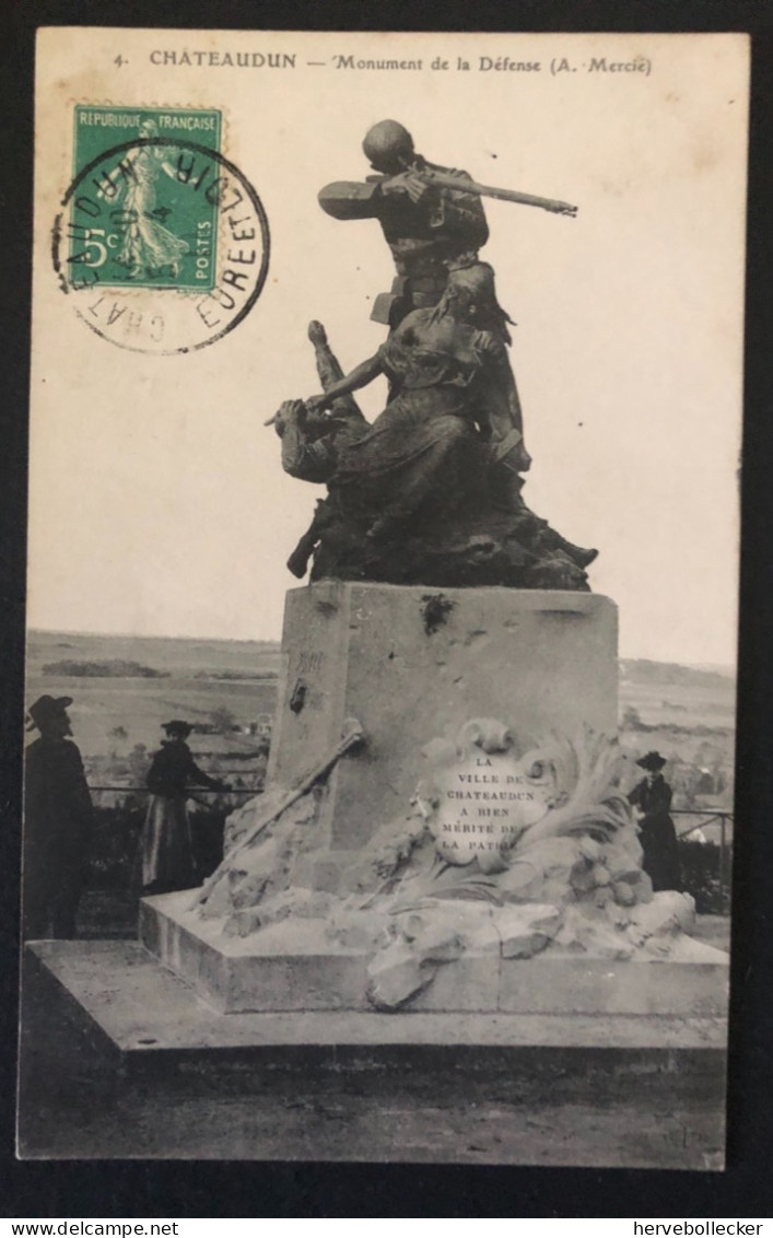 Châteaudun - Monument De La Défense - 28 - Chateaudun