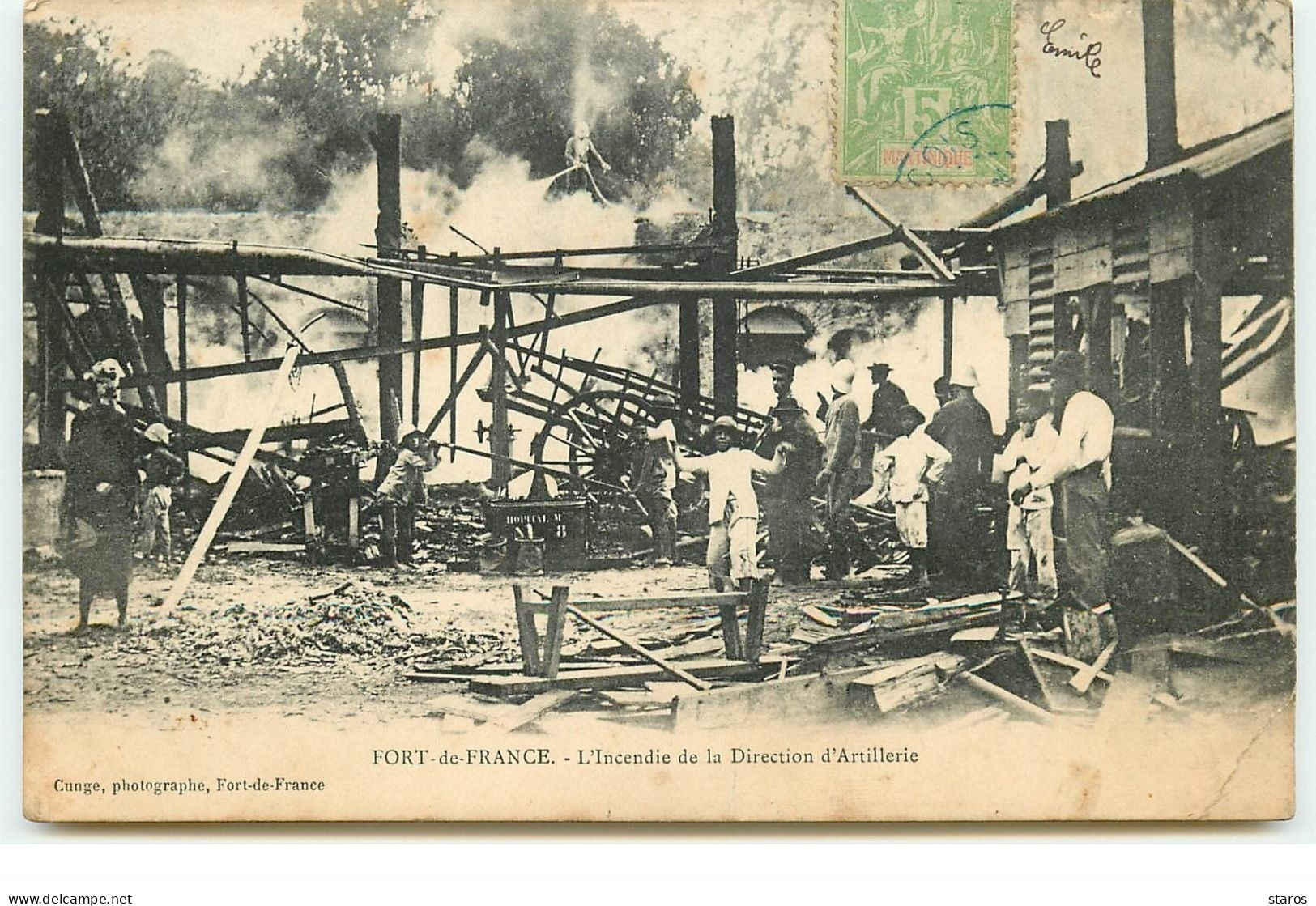 FORT-DE-FRANCE - L'Incendie De La Direction D'Artillerie - Fort De France