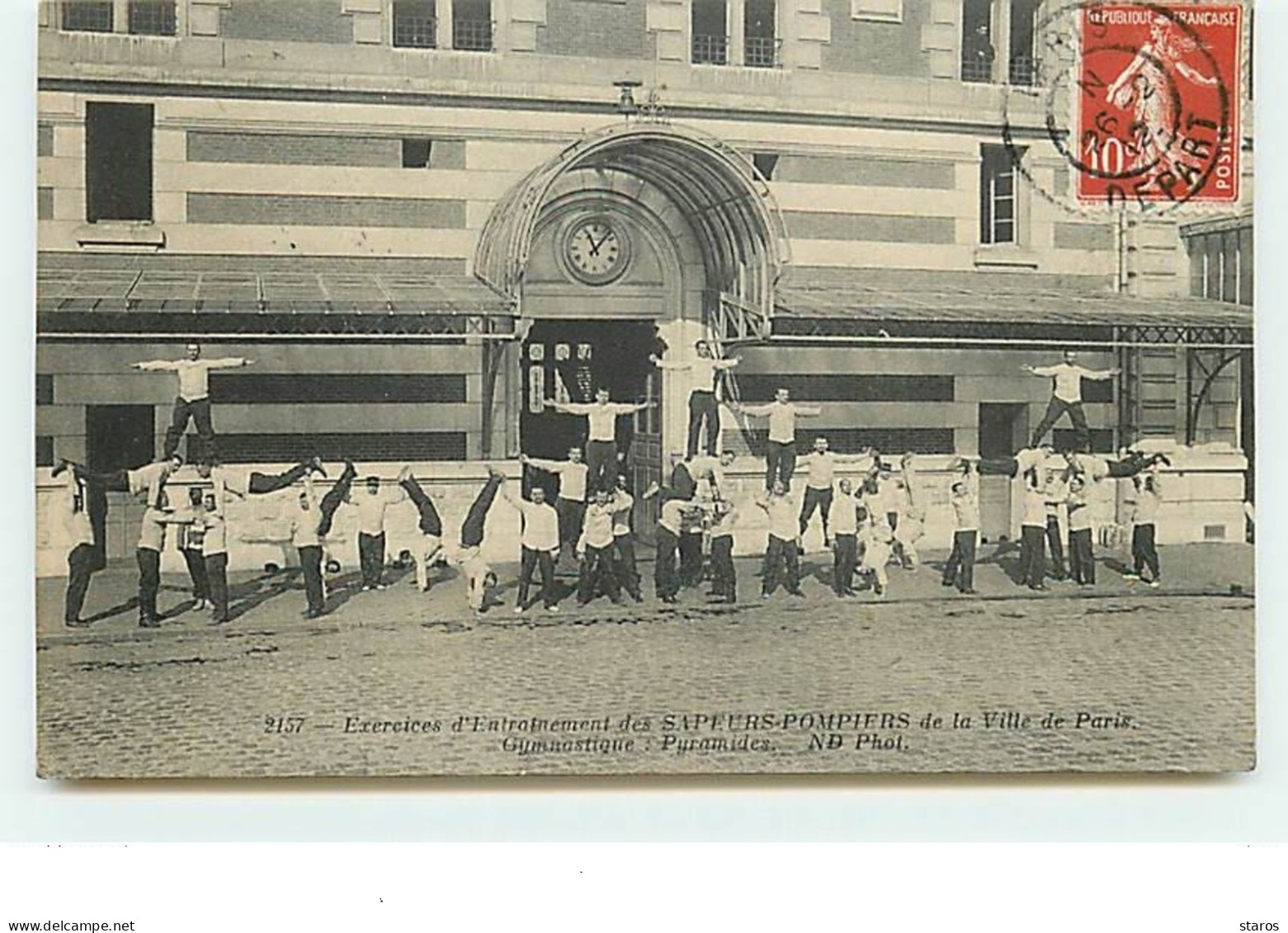 Exercices D'Entrainement Des Sapeurs-Pompiers De La Ville  De Paris - Gymnastique : Pyramides - Firemen