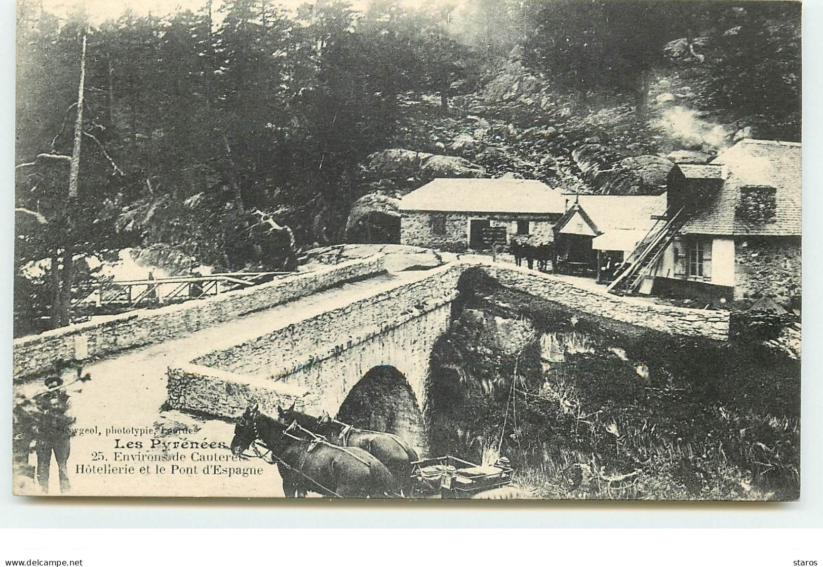 Environs De CAUTERETS - Hôtellerie Et Le Pont D'Espagne - Cauterets