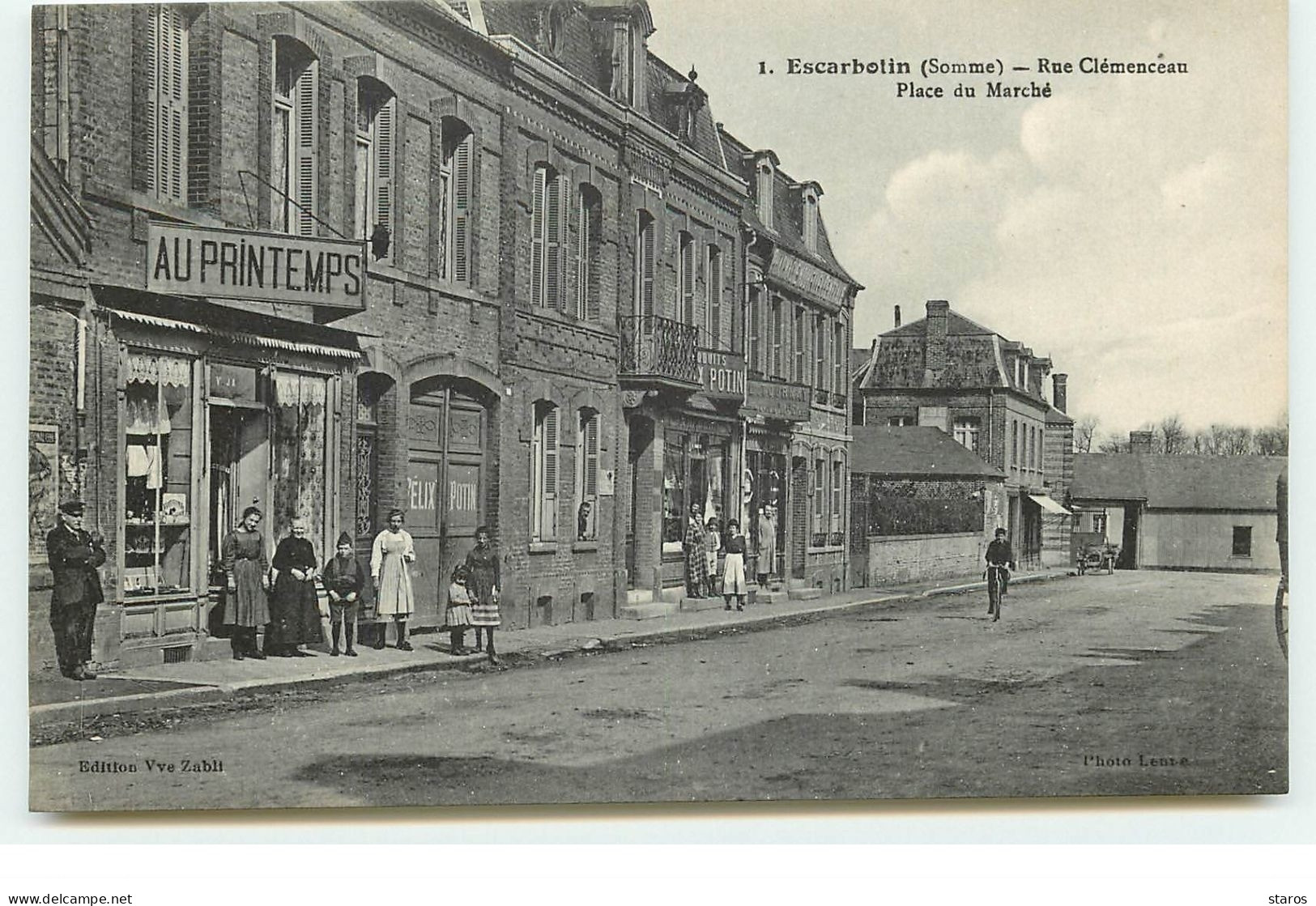 ESCARBOTIN - Rue Clémenceau - Place Du Marché - Magasin Au Printemps - Sonstige & Ohne Zuordnung