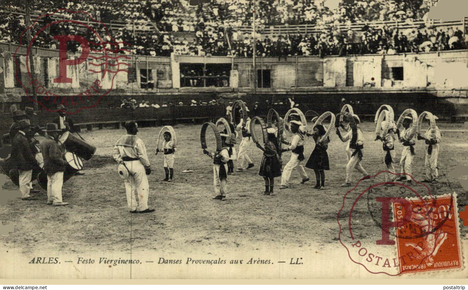 FRANCIA. FRANCE. ARLES. Festo Vierginenco Danses Provençales Aux Arènes - Arles