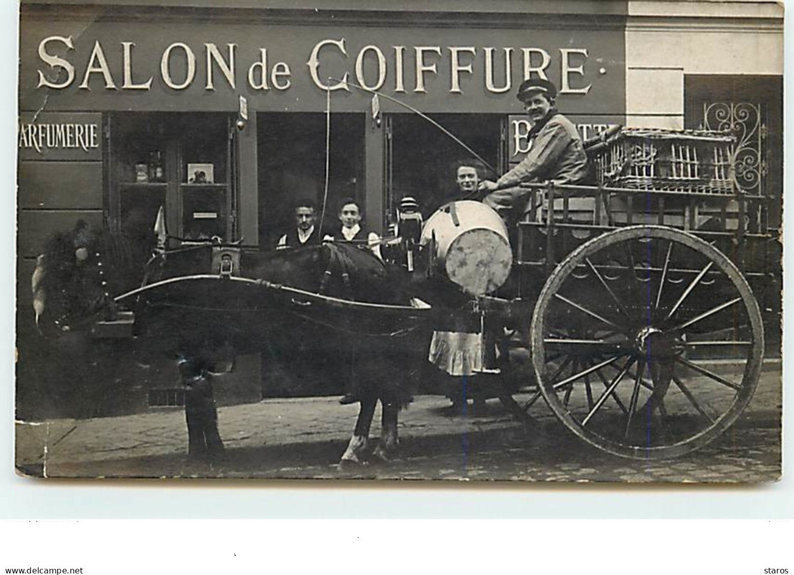 Carte-Photo De PANTIN ? 1905 - Salon De Coiffure - Parfumerie - Bel Attelage - Pantin