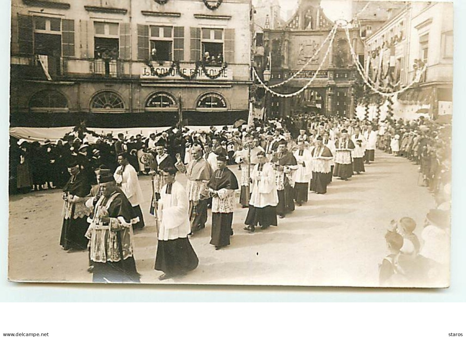 Carte-Photo - VANNES - Fêtes Jubilaires De St Vincent Ferrier 1919 - Défilé Des Evêques - Vannes