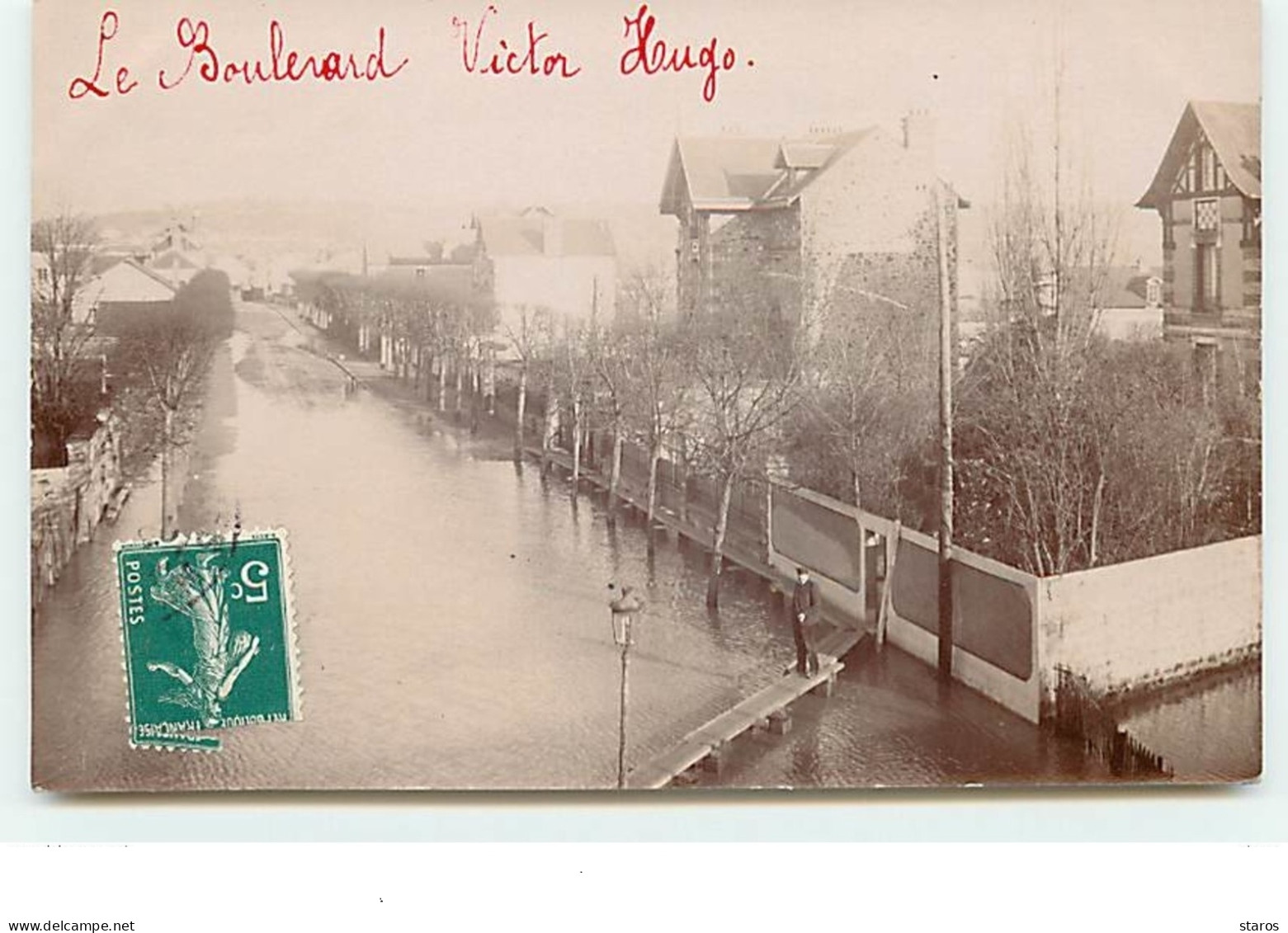 Carte-Photo - LES MUREAUX - Le Boulevard Victor Hugo - Inondations 1910 - Les Mureaux