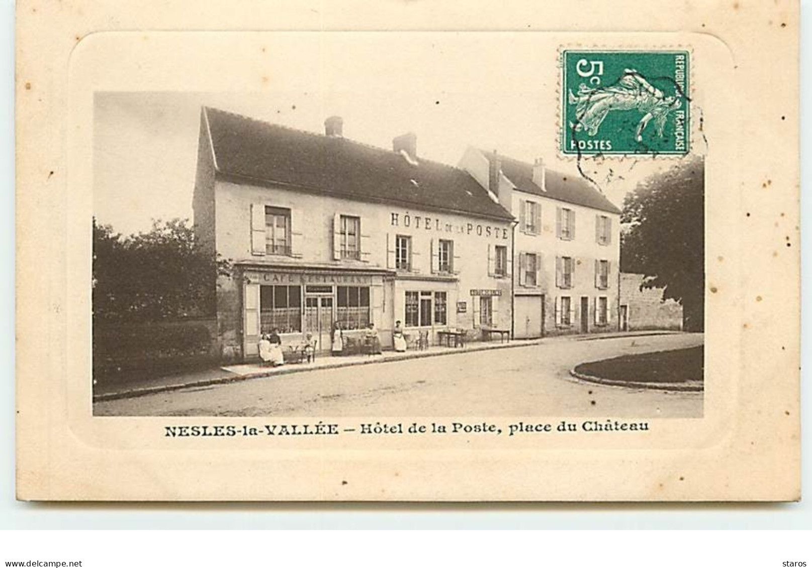 NESLES-LA-VALLEE - Hôtel De La Poste, Place Du Château - Nesles-la-Vallée