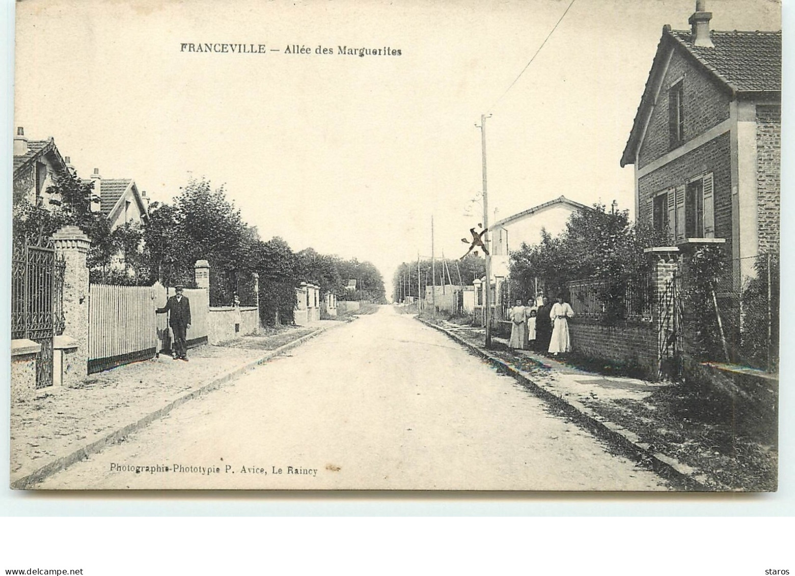 MONTFERMEIL - FRANCEVILLE - Allée Des Marguerites - Montfermeil