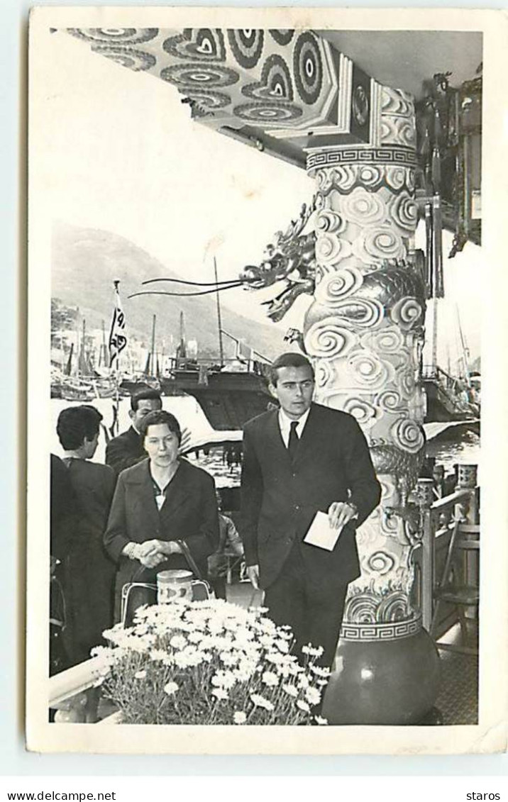 Chine - HONG-KONG - RPPC - Homme Et Une Femme - Chine (Hong Kong)