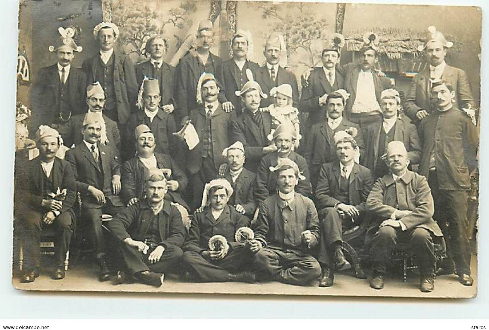 Carte Photo Bilertsen Scherr - THAON-LES-VOSGES - Groupe De Conscrits - Thaon Les Vosges