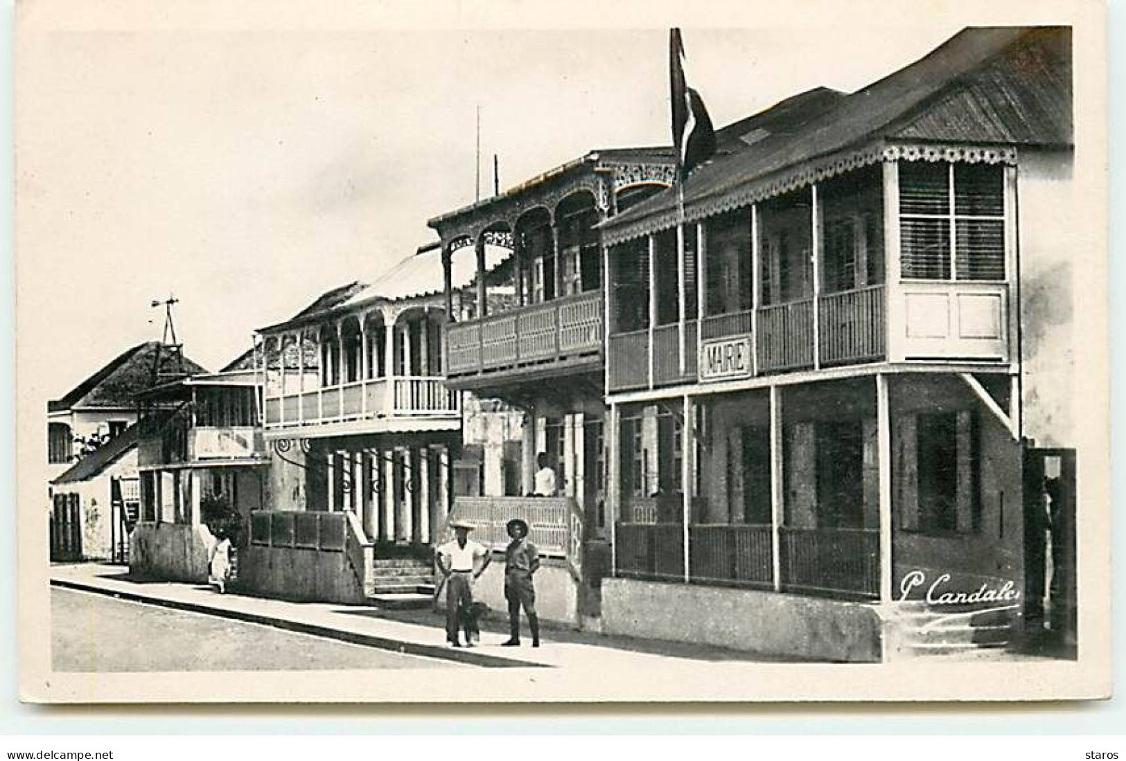 Guadeloupe - SAINT-MARTIN - Une Façade De La Grand'Rue - Mairie - Saint Martin