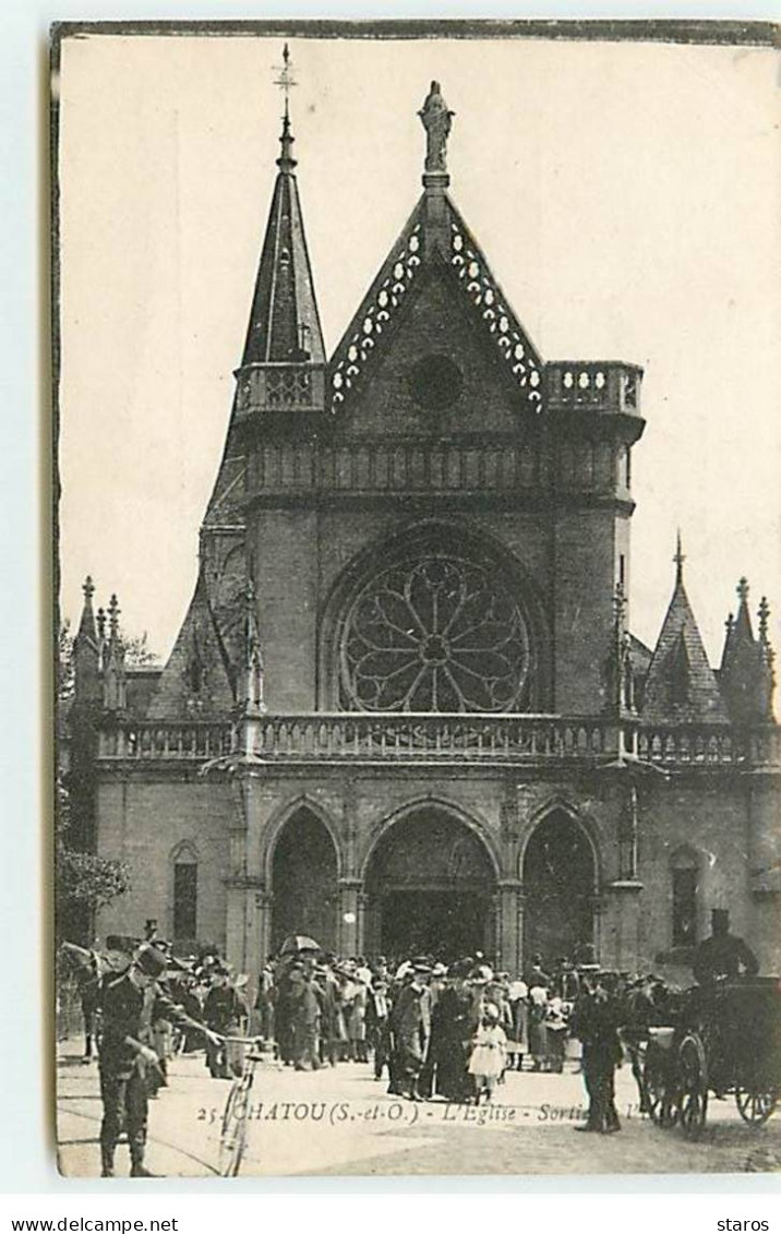 CHATOU - L'Eglise - Sortie De L'Eglise - Chatou