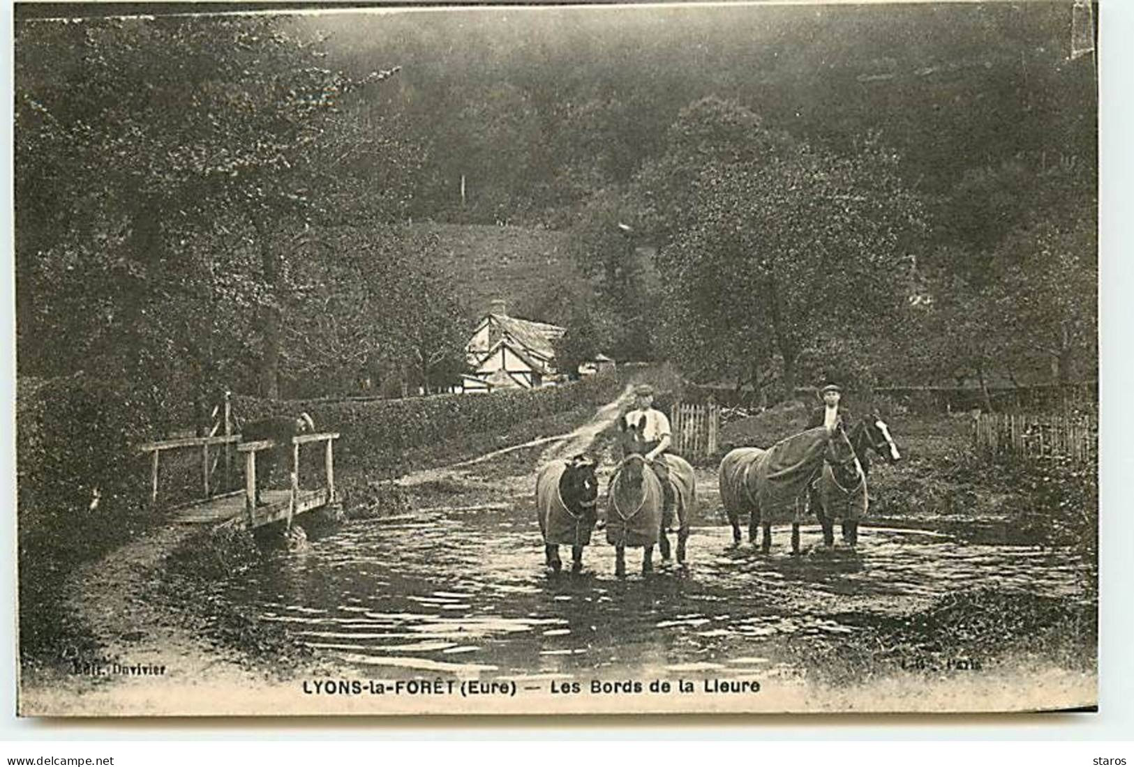 LYONS-LA-FORET - Les Bords De La Lieure - Hommes Avec Des Chevaux Dans L'eau - Lyons-la-Forêt