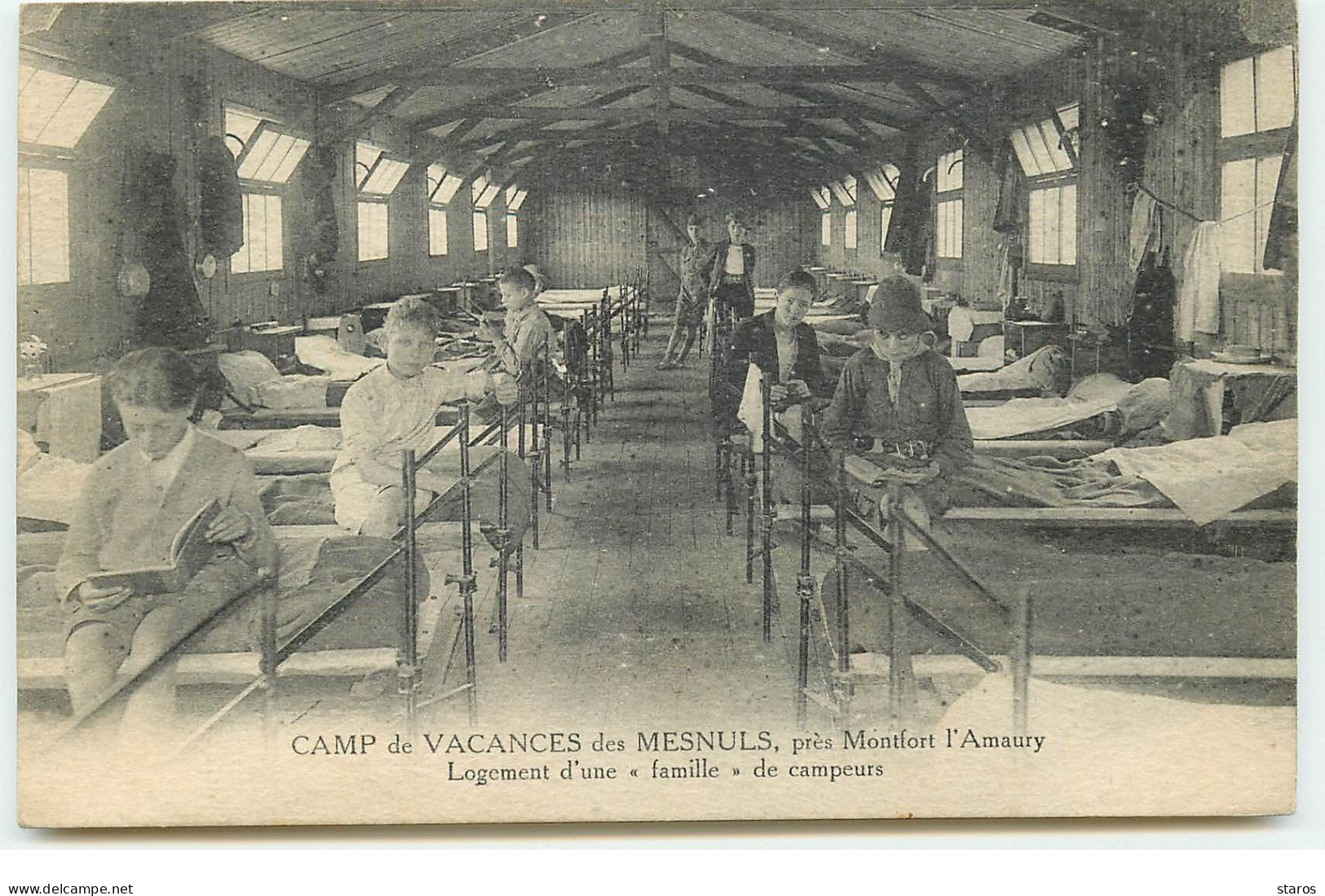 Camp De Vacances Des MESNULS, Près Montfort L'Amaury - Logement D'une Famille De Campeurs - Other & Unclassified