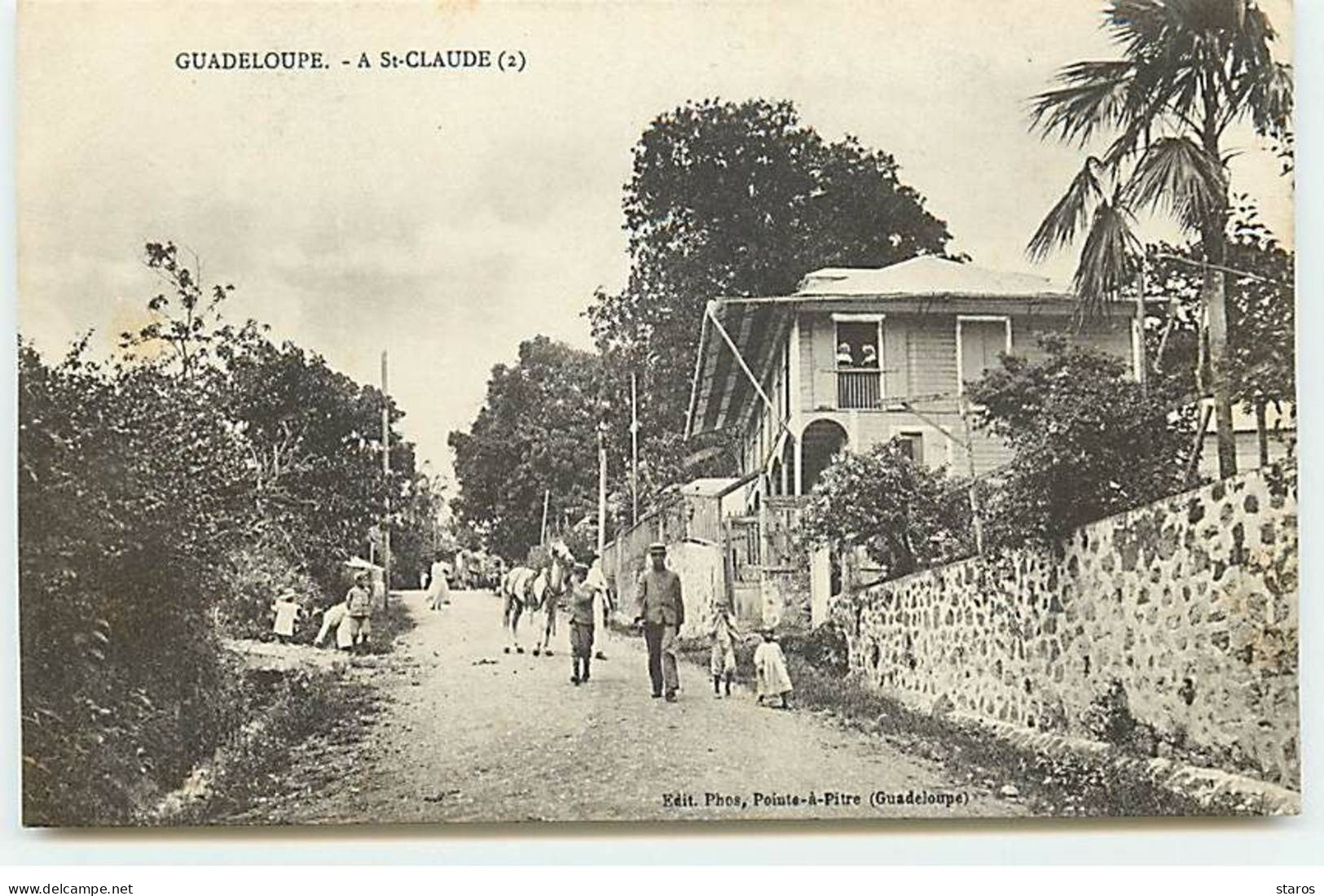 Guadeloupe - A SAINT-CLAUDE - Homme Avec Un Cheval Et Des Enfants Dans Une Rue - Andere & Zonder Classificatie