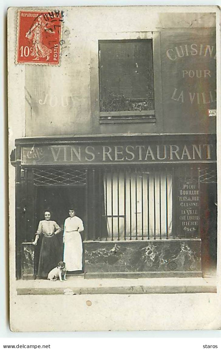 Carte Photo - Café Maison Picot - Femmes Sur Le Pas De Porte - Cafés