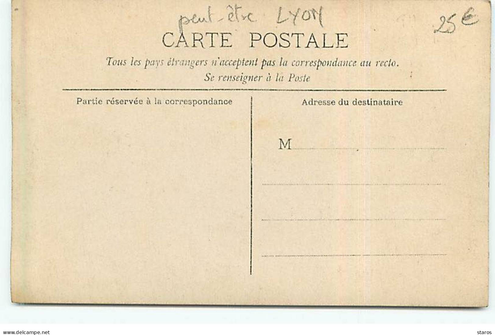 Carte Photo à Localiser - LYON ??? - Femmes Devant Le Commerce "Incroyable De Paris" - Geschäfte