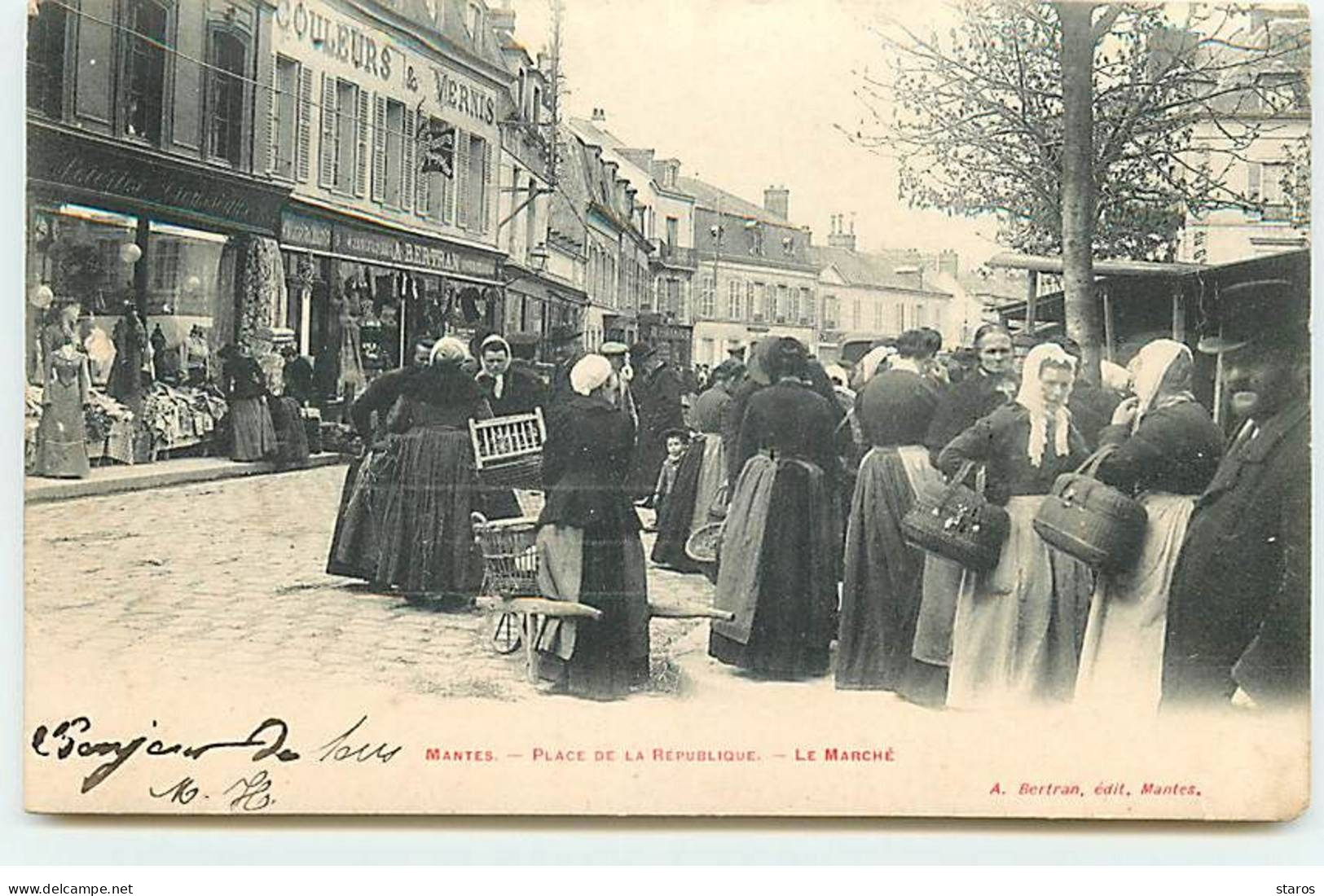 MANTES - Place De La République - Le Marché - Commerce Couleurs Et Vernis - Mantes La Jolie