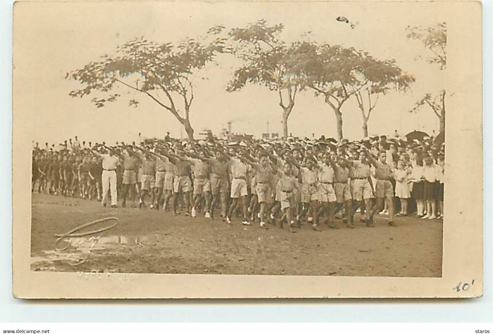 Martinique - FORT DE FRANCE - Carte-Photo Studio Guy - Défilé D'enfants Saluant - Fort De France