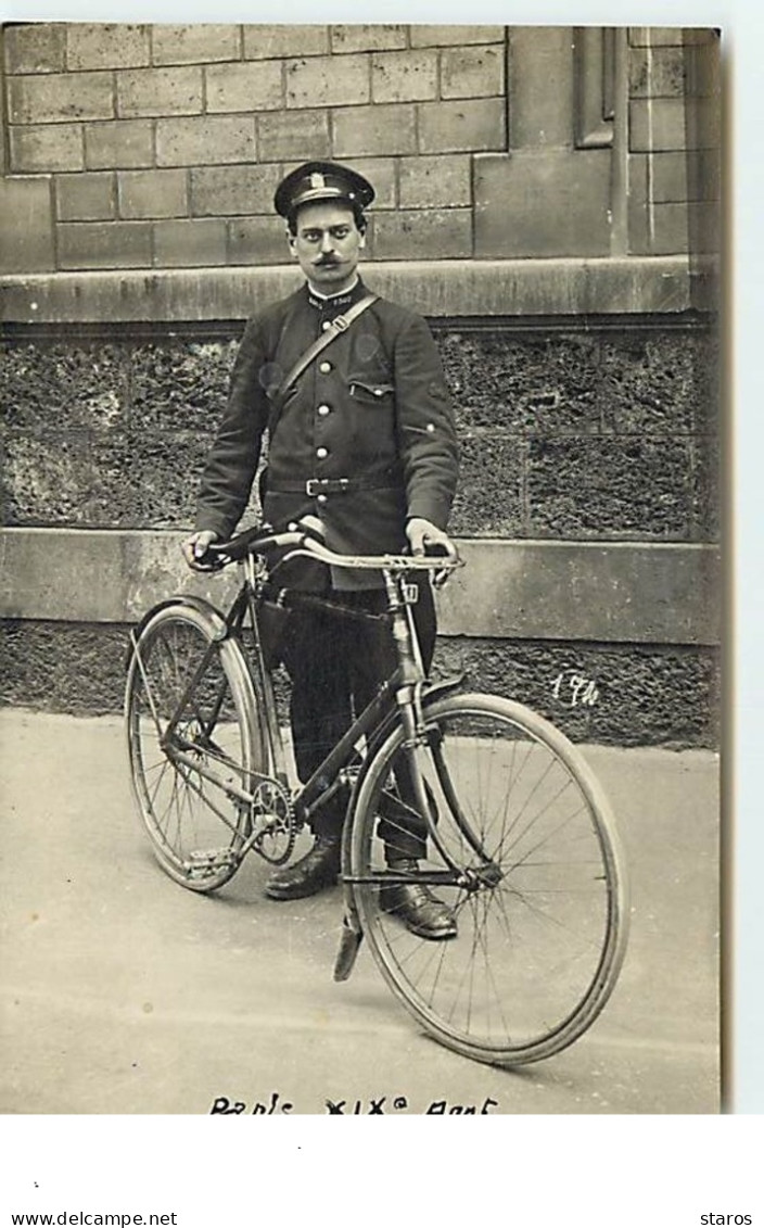 Carte-Photo - PARIS XIX - Policier Avec Son Vélo Hirondelle - Arrondissement: 19