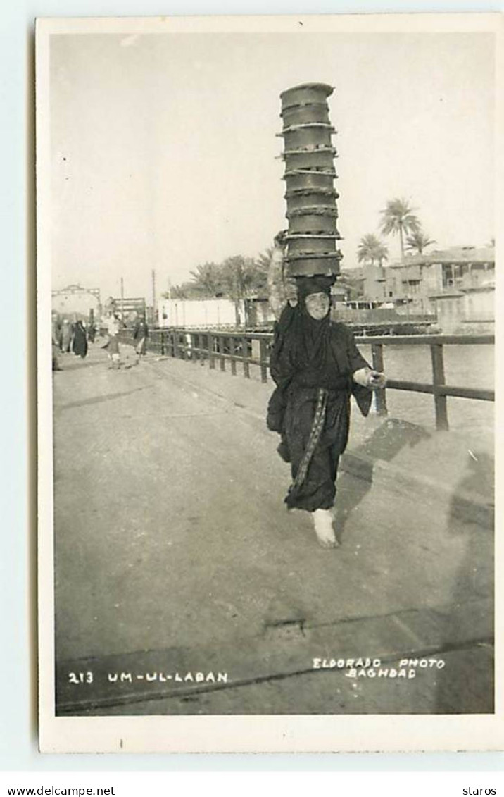 Iraq - Um-Ul-Laban - Femme Portant Des Récipients Sur La Tête - Iraq