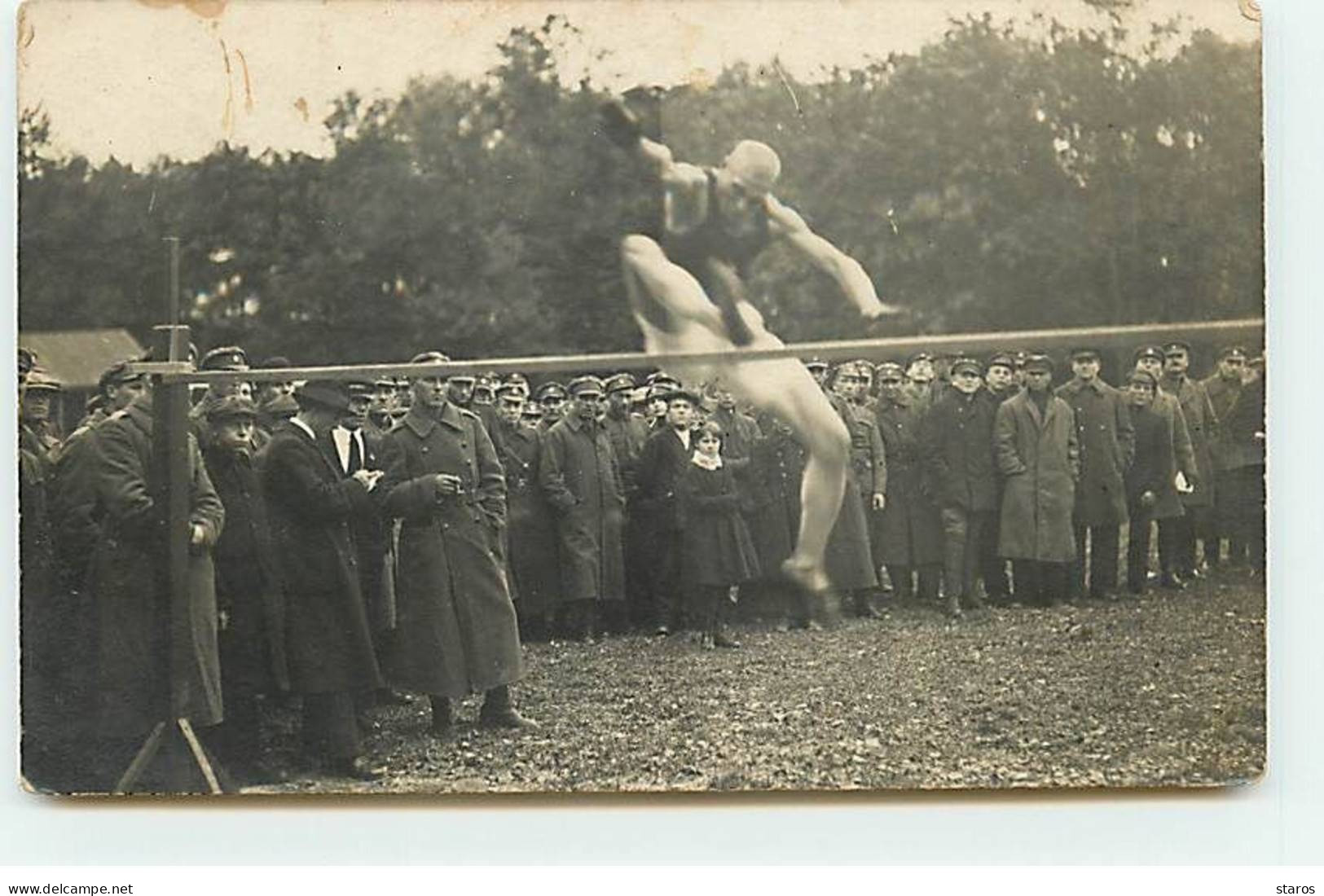 Carte Photo - Saut En Hauteur - Militaires Allemands - Other & Unclassified