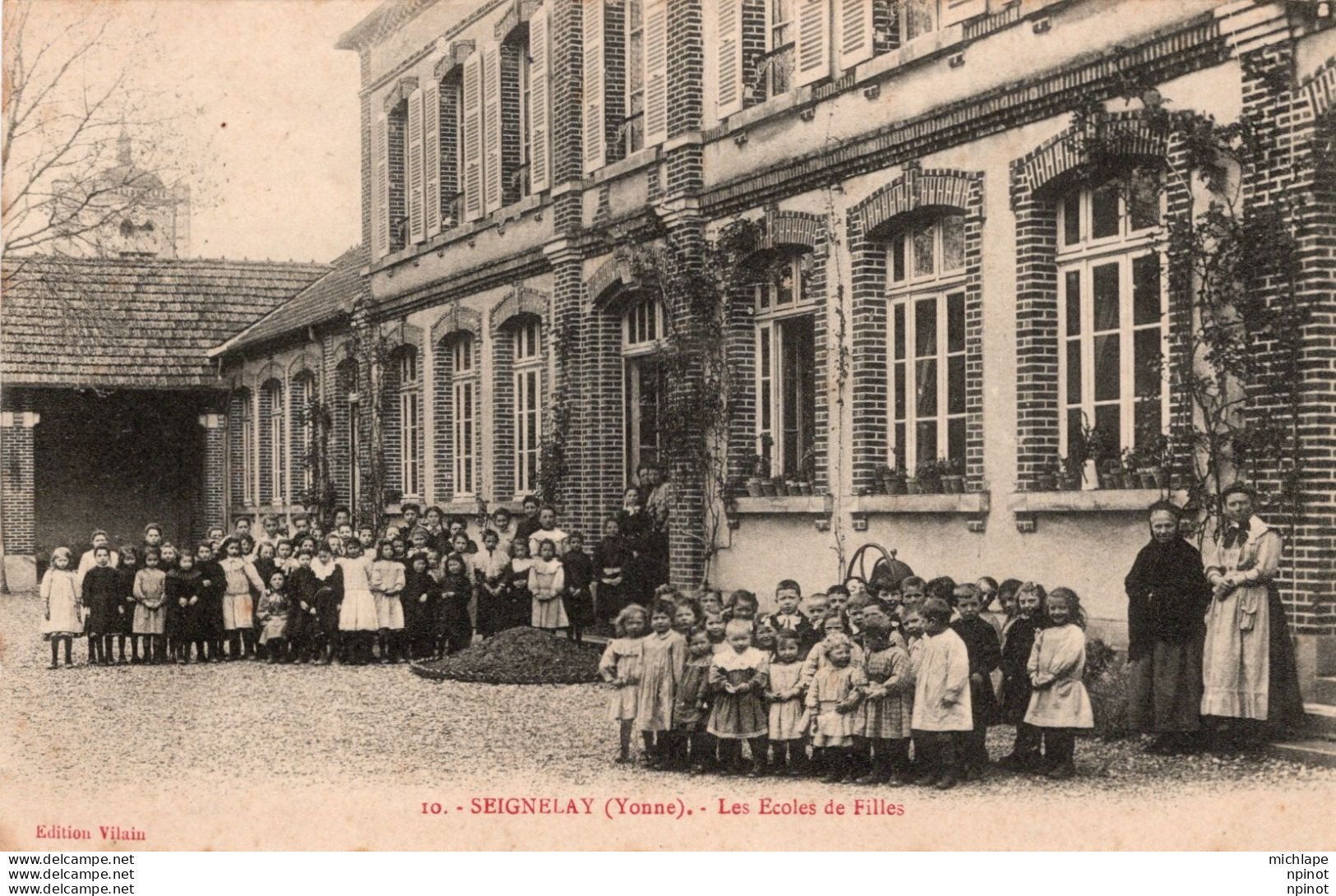 C P A - 89 -  SEIGNELAY  -  Les écoles Des Filles - Seignelay