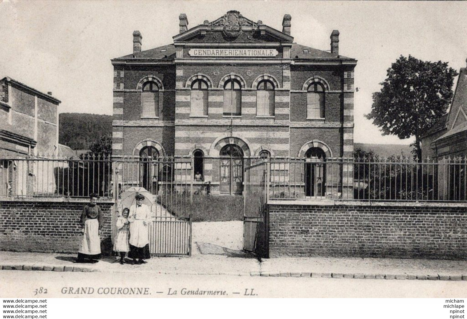 CPA - 76 - GRAND COURONNE  - Gendarmerie - Other & Unclassified