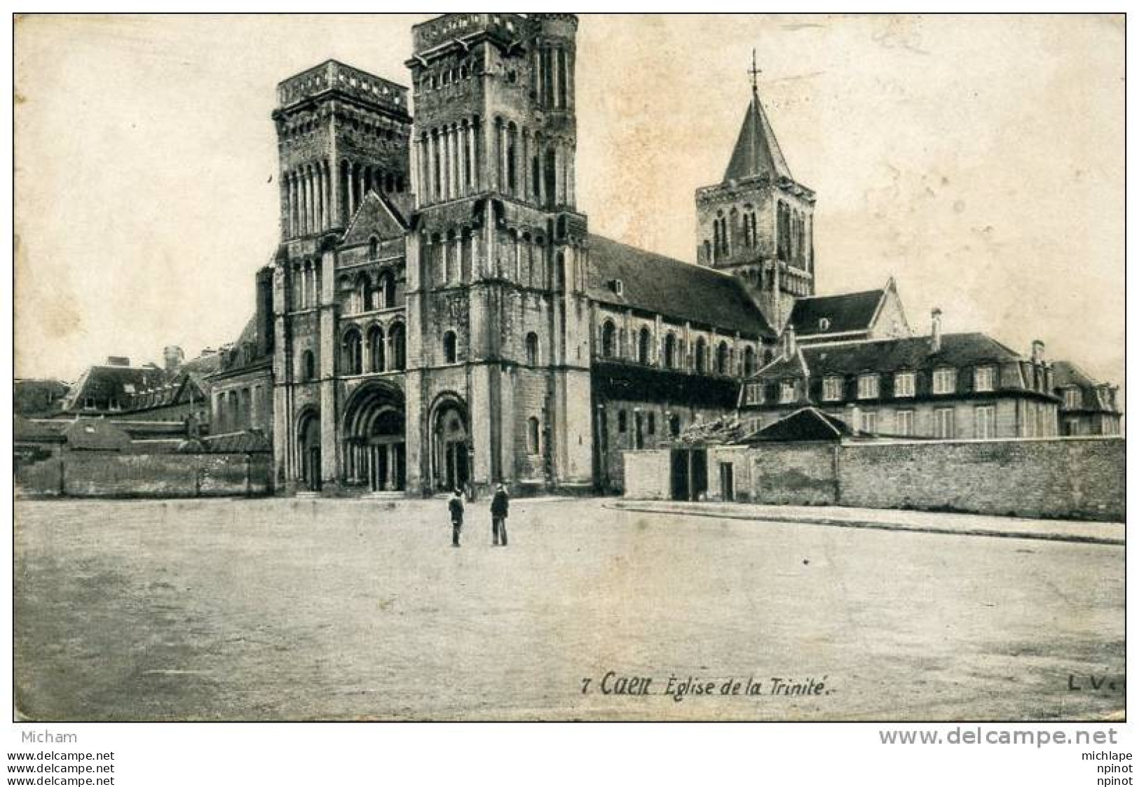 CPA  14  CAEN  EGLISE DE LA TRINITE - Caen