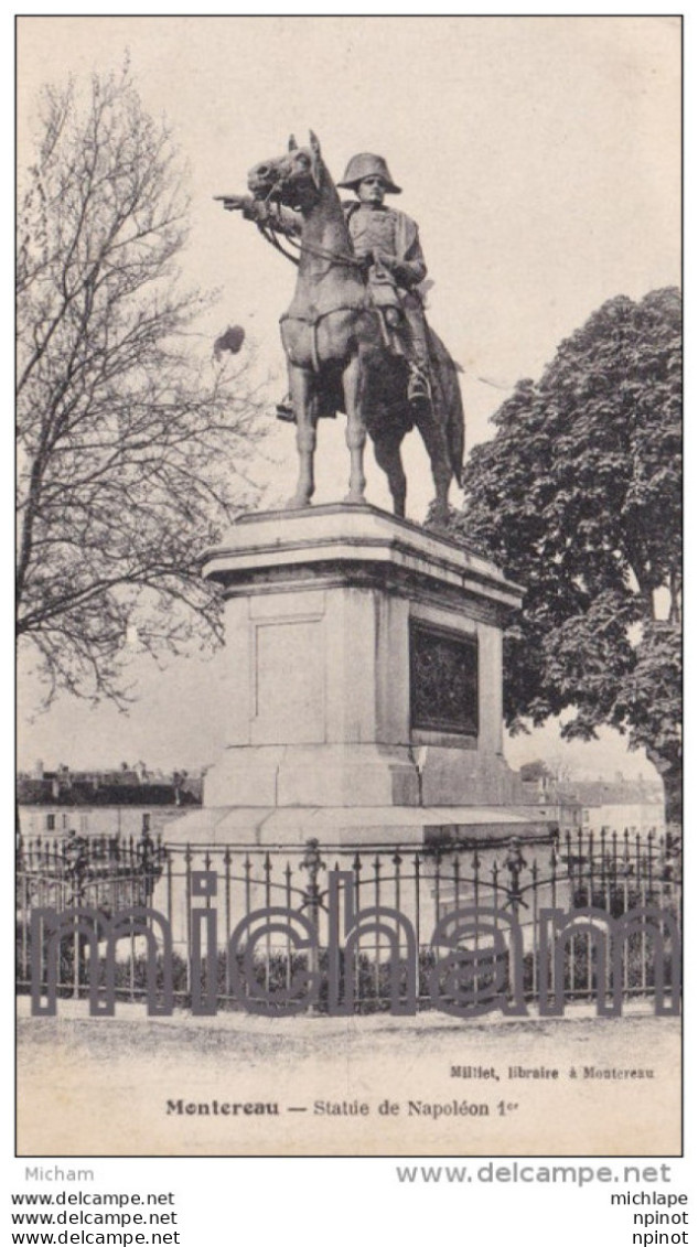 CPA  77  MONTEREAU  STATUE  DE NAPOLEON  T B ETAT - Montereau