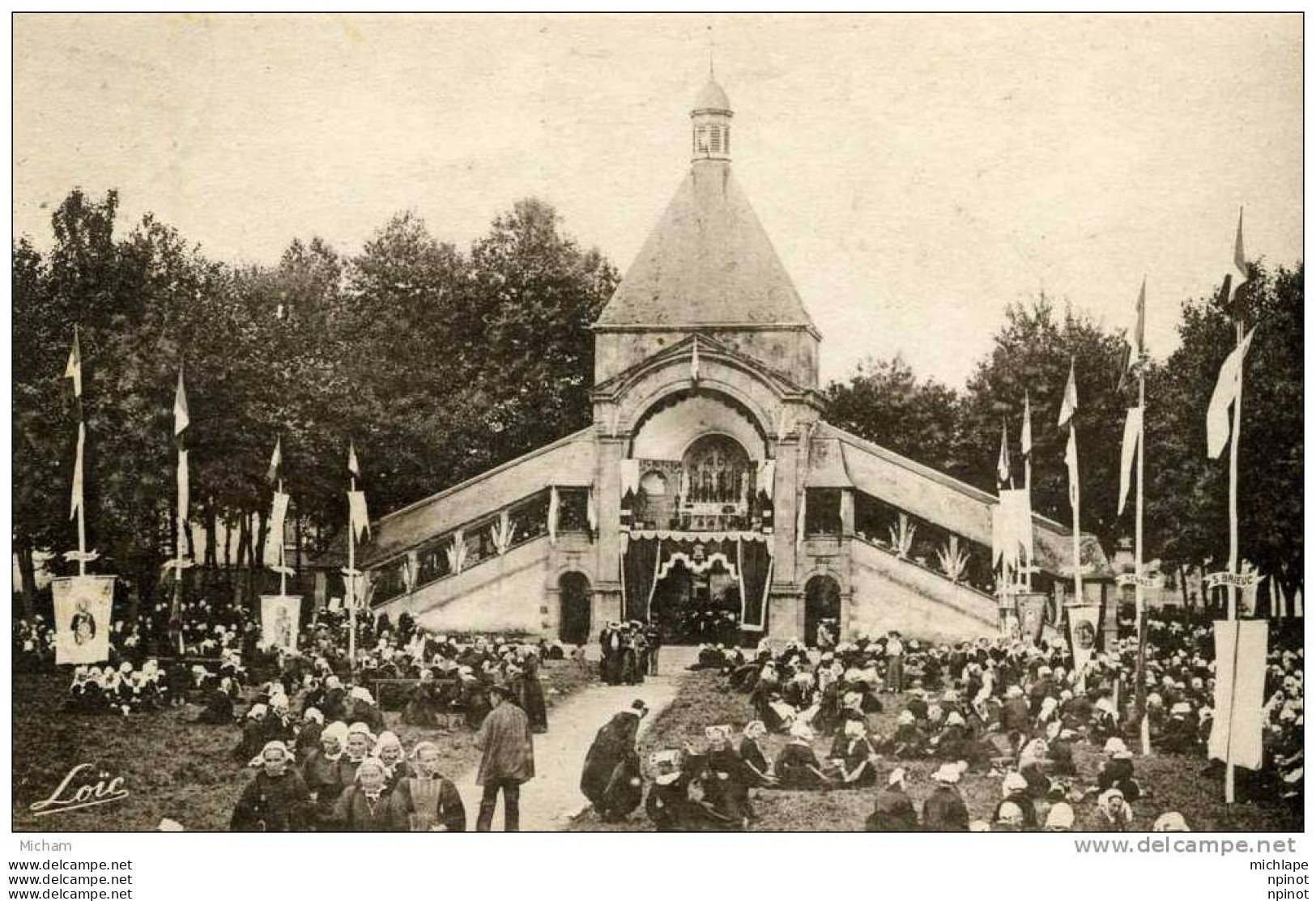 CPA 56  STE ANNE D'AURAY PELERINS DANS LE CHAMP DE L'EPINE  PARFAIT ETAT - Sainte Anne D'Auray