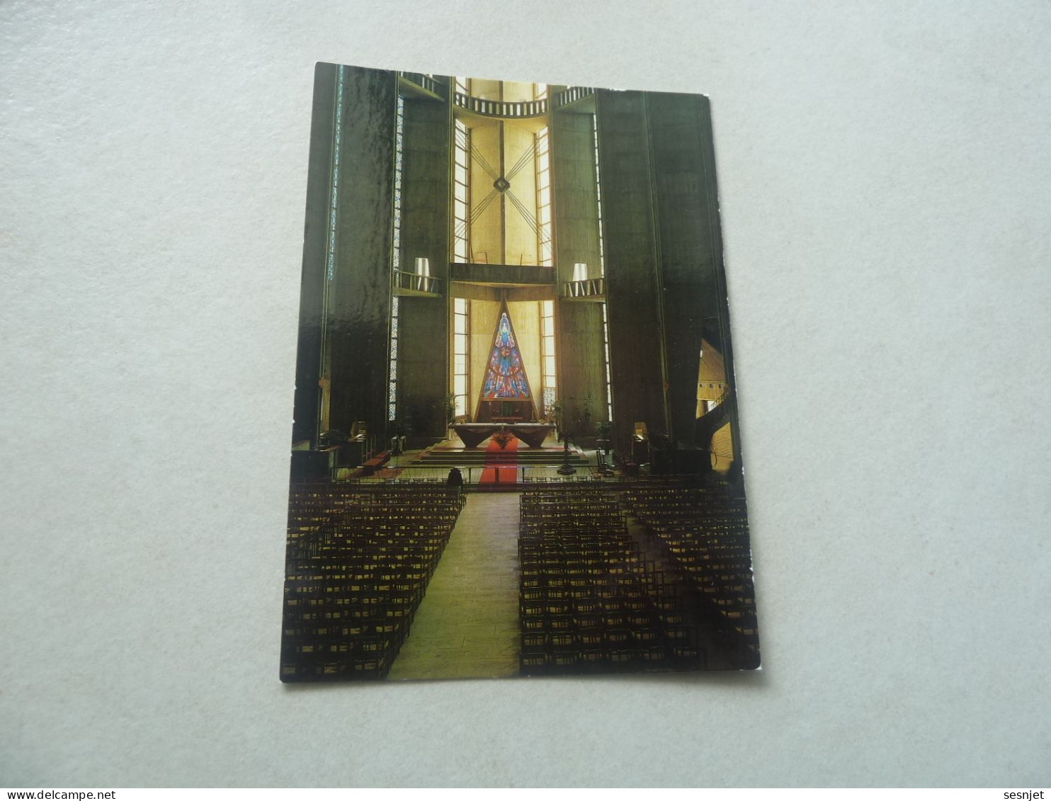 Royan - Intérieur De L'Eglise - 40 - R153 - Editions As-de-Coeur - Artaud Frères - - Eglises Et Cathédrales