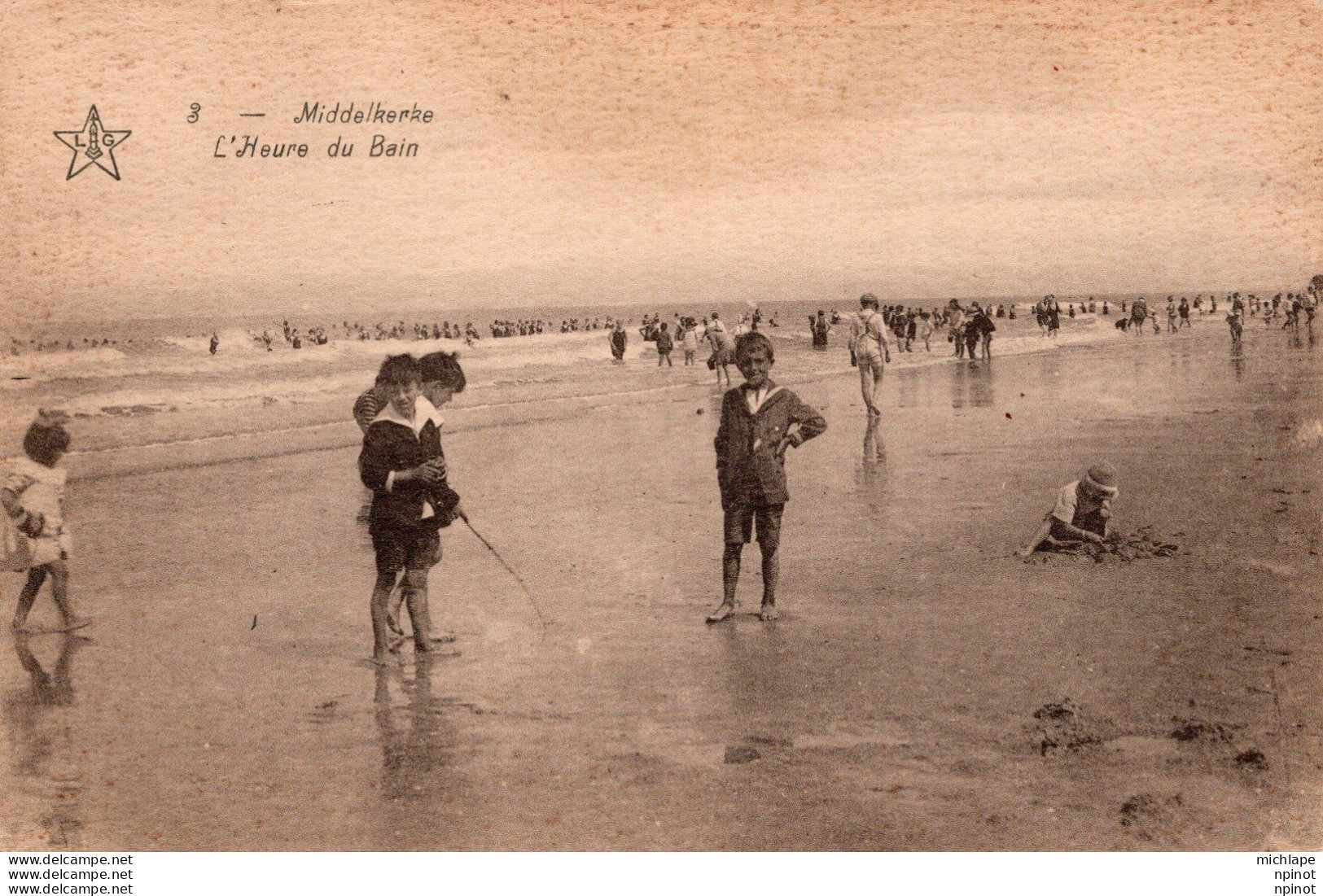 C P A - BELGIQUE  - MIDDELKERKE - FL.OCC. -  L'heure Du Bain - Middelkerke