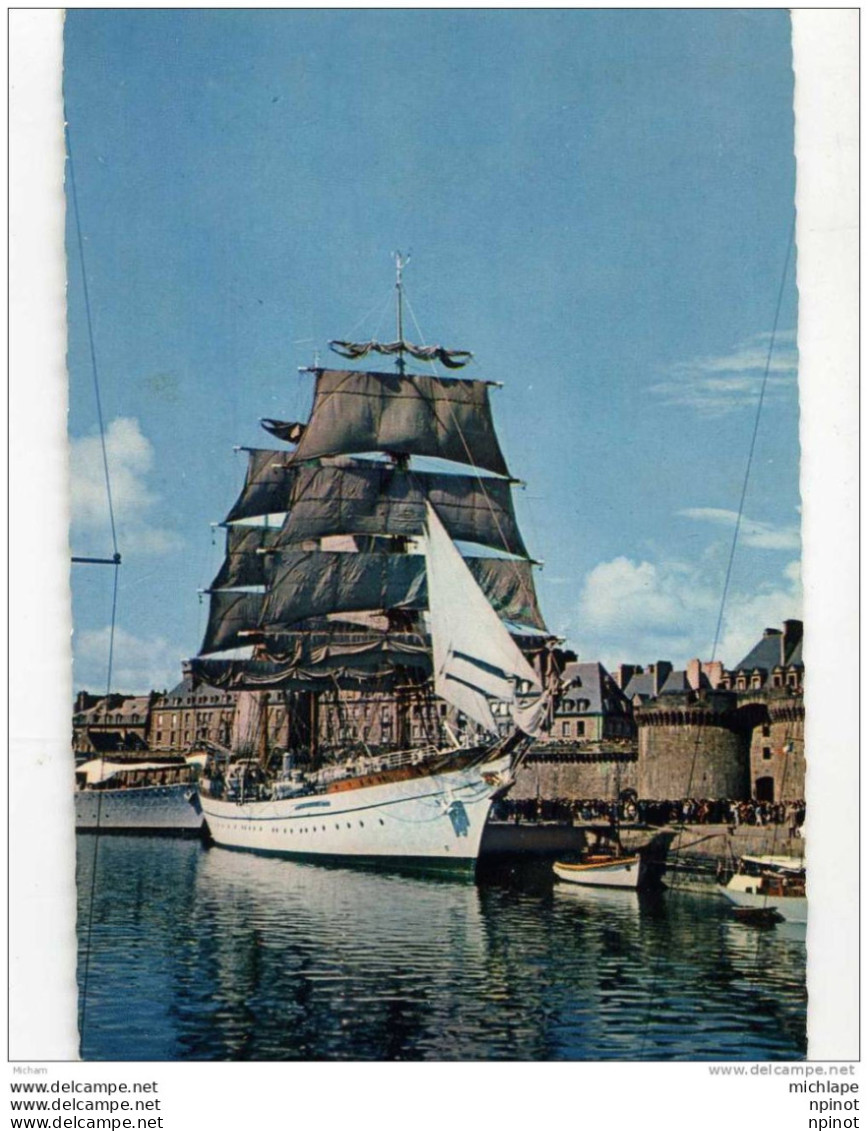 CPM    35  ST MALO  GRAND VOILIER PARFAIT ETAT - Saint Malo