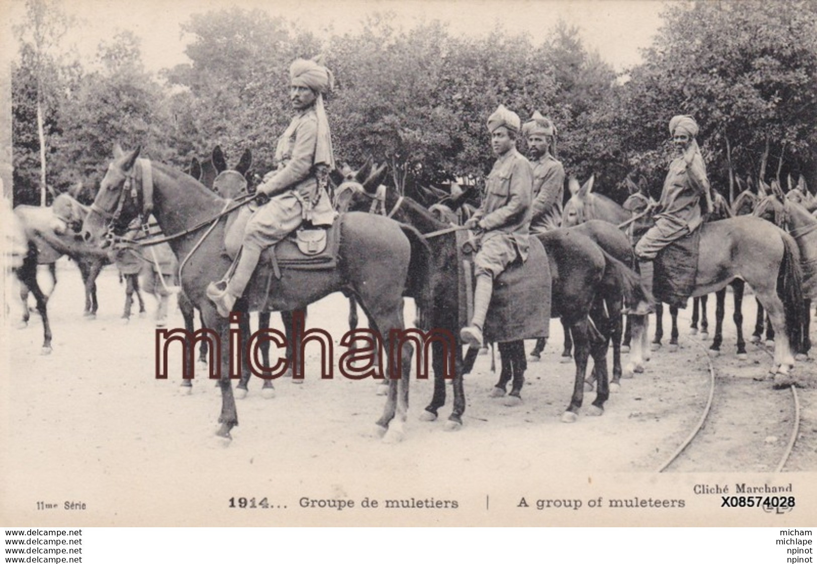 CPA Theme Militaria  GROUPE DE MULETIERS Tb Etat - War 1914-18