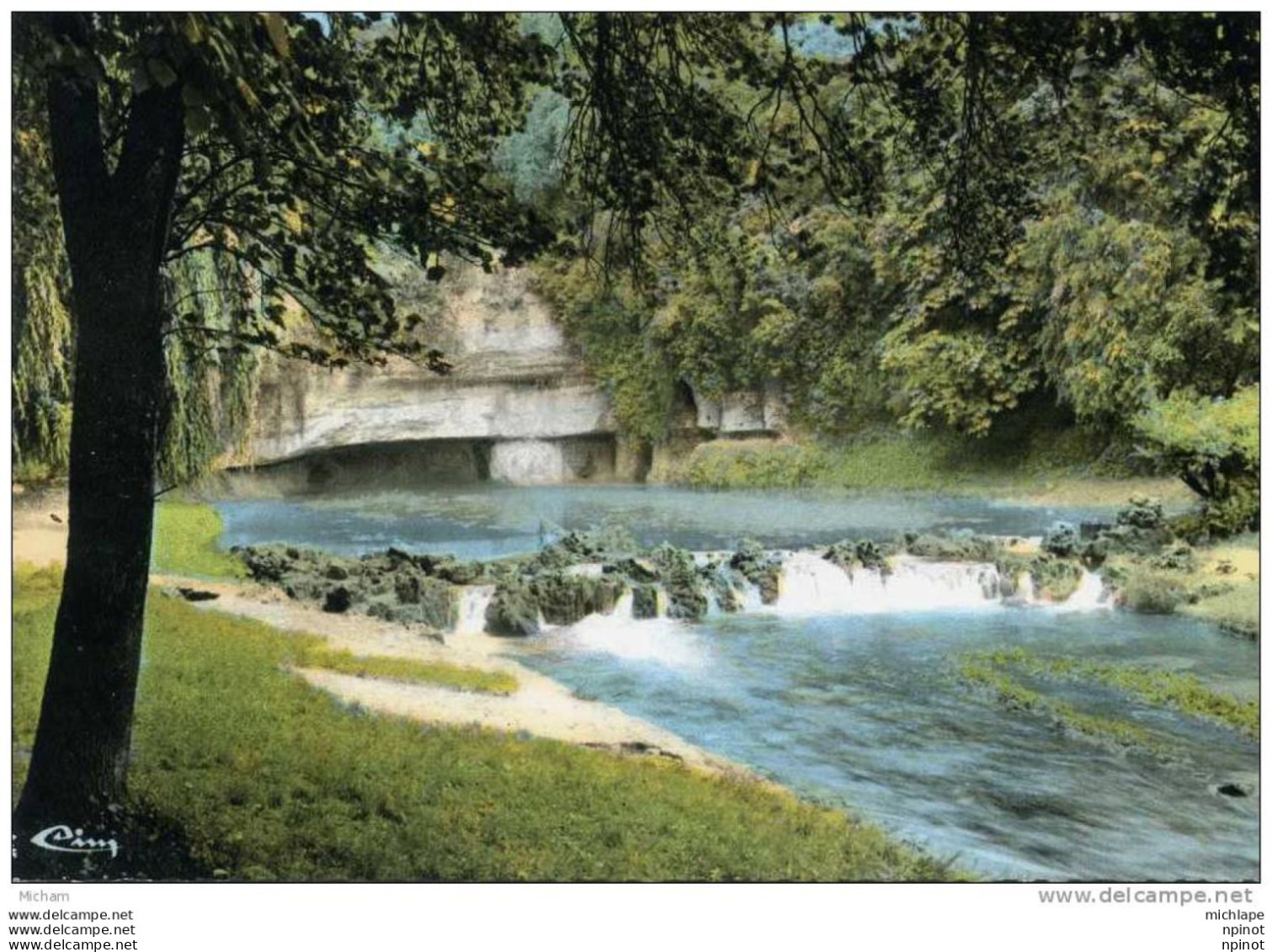 CPM  21  CHATILLON   SOURCE DE LA  DOUIX    PARFAIT ETAT - Chatillon Sur Seine