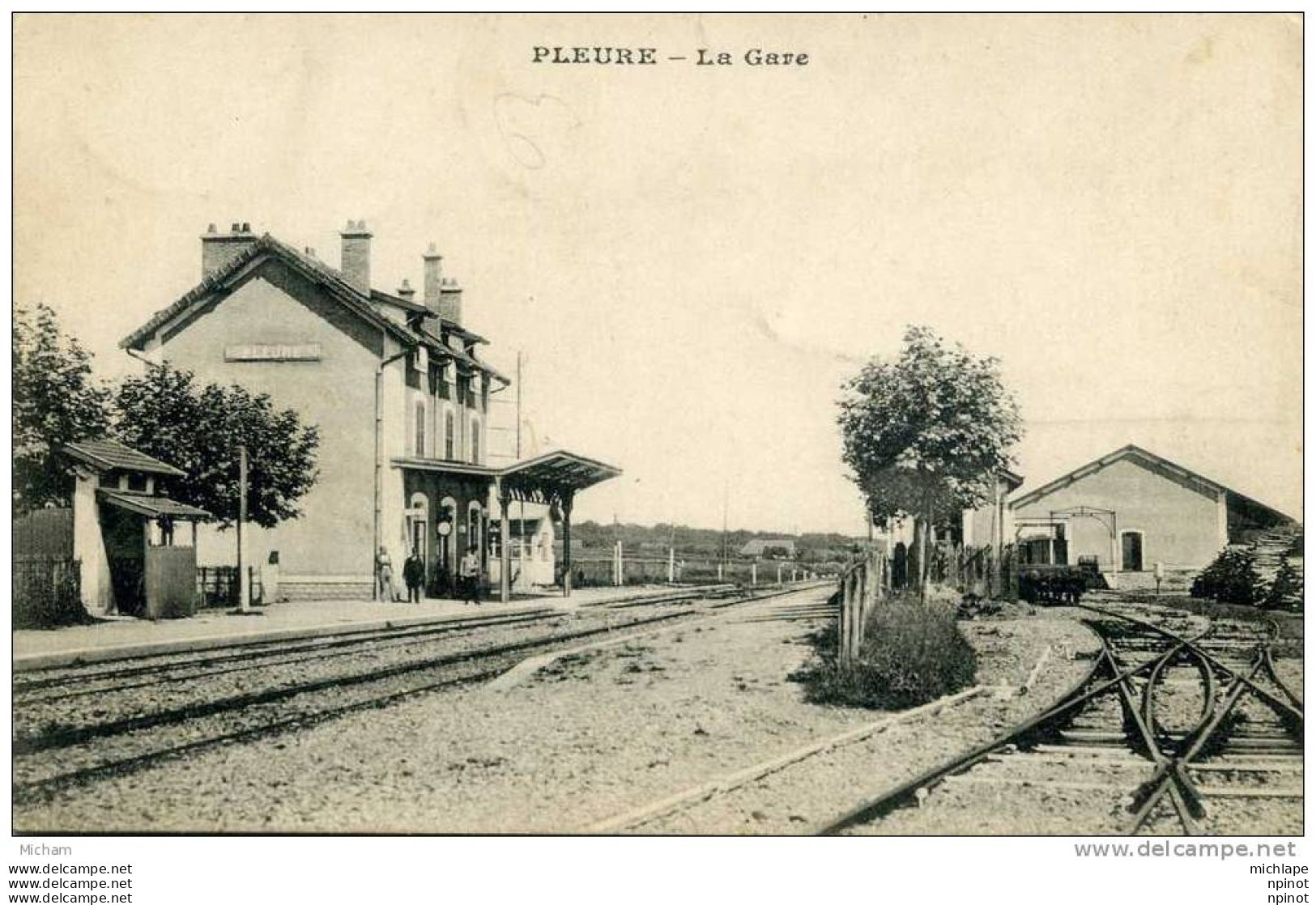 CPA 39  PLEURE  LA GARE     PARFAIT ETAT - Other & Unclassified