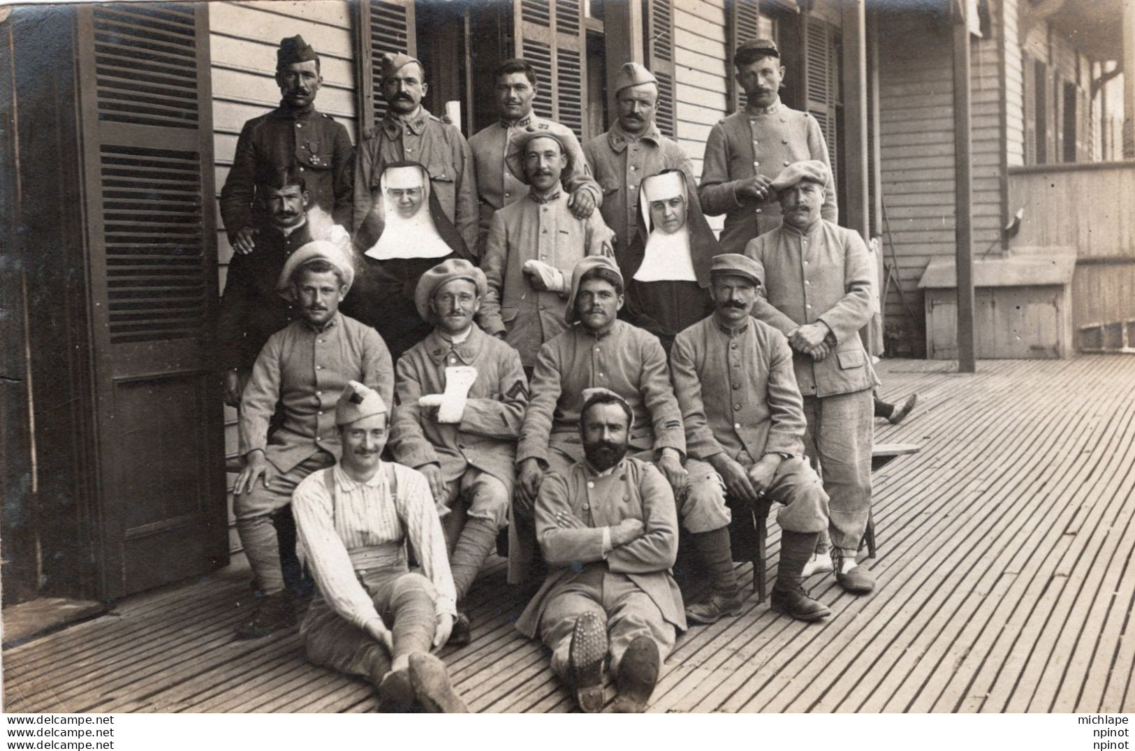 CPA  -THEME 14 / 18 - CARTE PHOTO -   Groupe De Militaires - War 1914-18