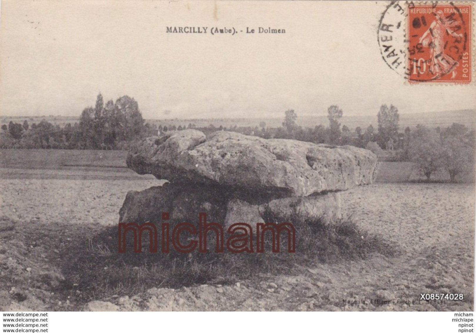 CPA 10 MARCILLY LE HAYER  Le  Dolmen - Marcilly