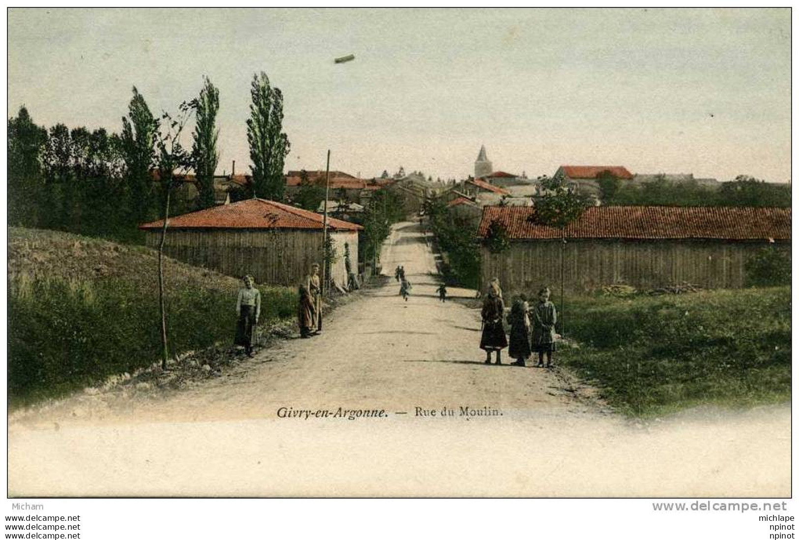 CPA  51    GIVRY EN ARGONNE   RUE DU MOULIN  BELLE ANIMATION  COULEURS   PARFAIT  ETAT - Givry En Argonne