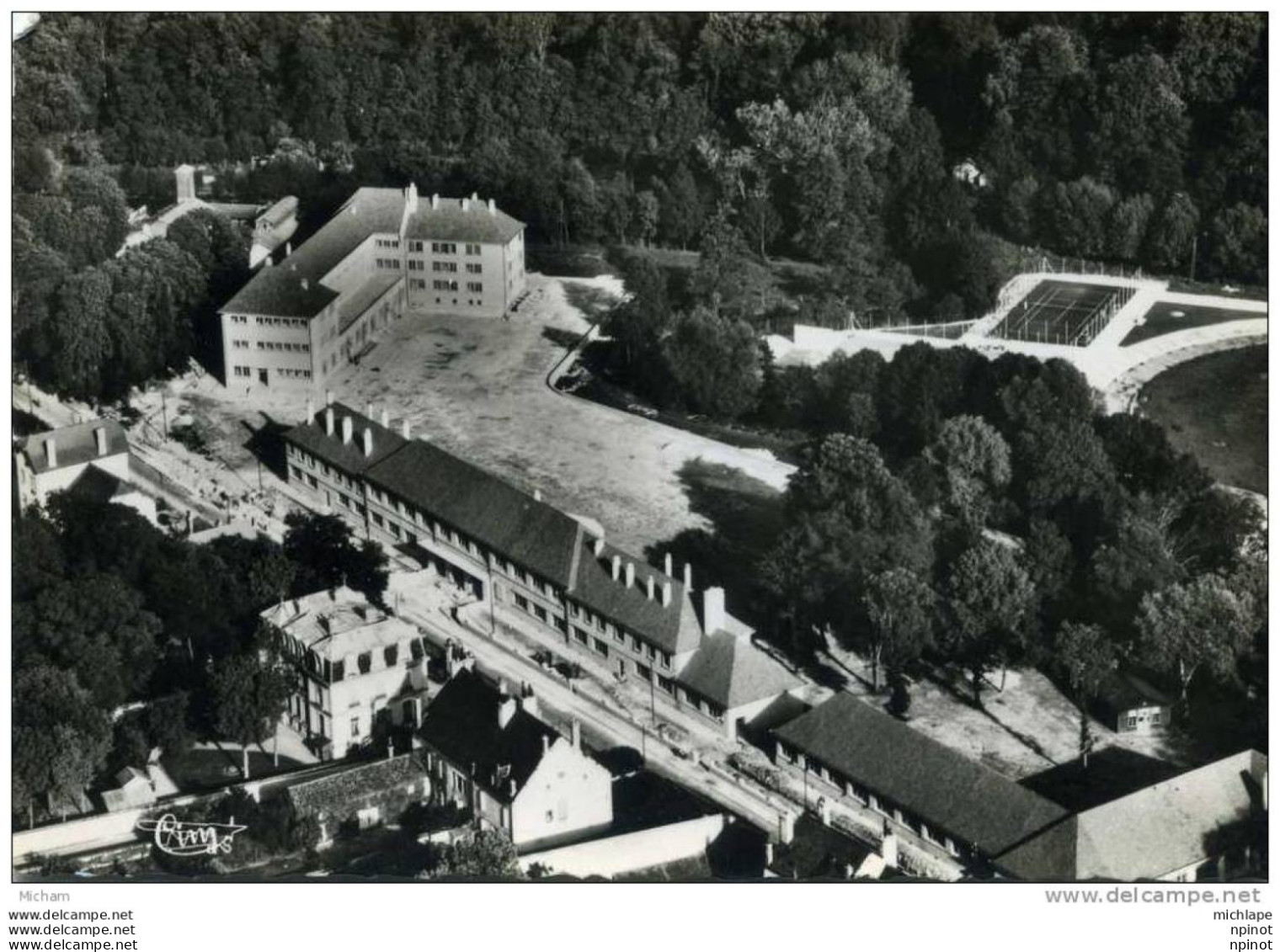 CPM 21CHATILLON  GROUPE SCOLAIRE   VUE  AERIENNE    PARFAIT ETAT - Chatillon Sur Seine