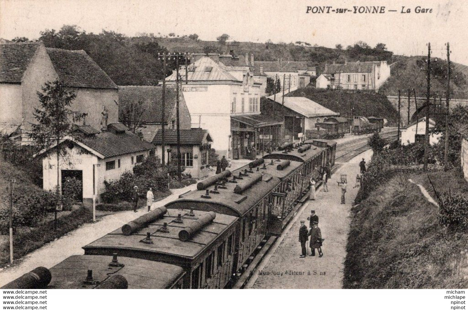 C P A  89 PONT SUR YONNE - La Gare - Pont Sur Yonne