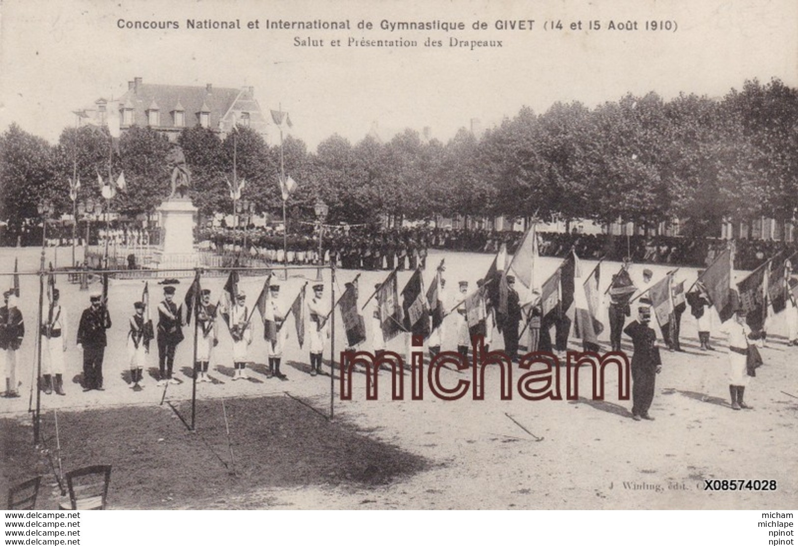 CPA  08  GIVET -  Concours  De Gymnastique  Du 14-15 Aout 1910 Salut Et Presentation Des Drapeaux   Tres Bon état - Givet