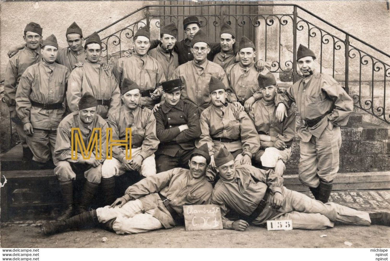 C P A -  THEME - MILITARIA - CARTE PHOTO  -  Groupe De  Militaires - War 1914-18