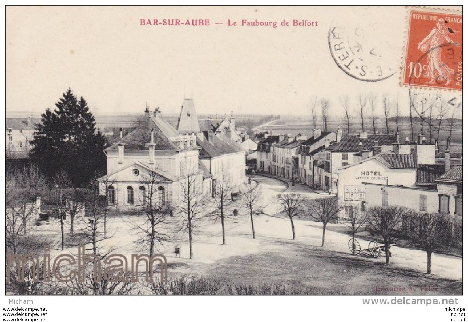 CPA  10   BAR SUR AUBE    FAUBOURG DE BELFORTTB ETAT - Bar-sur-Aube