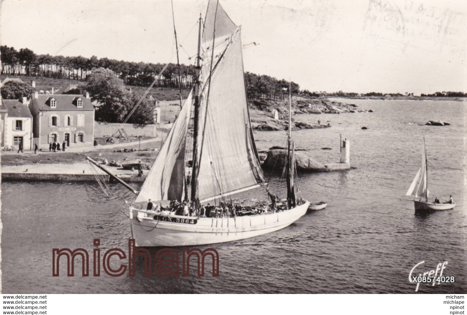 CPSM   29  CONCARNEAU  Entree Du Port  - Tres Bon état - Concarneau