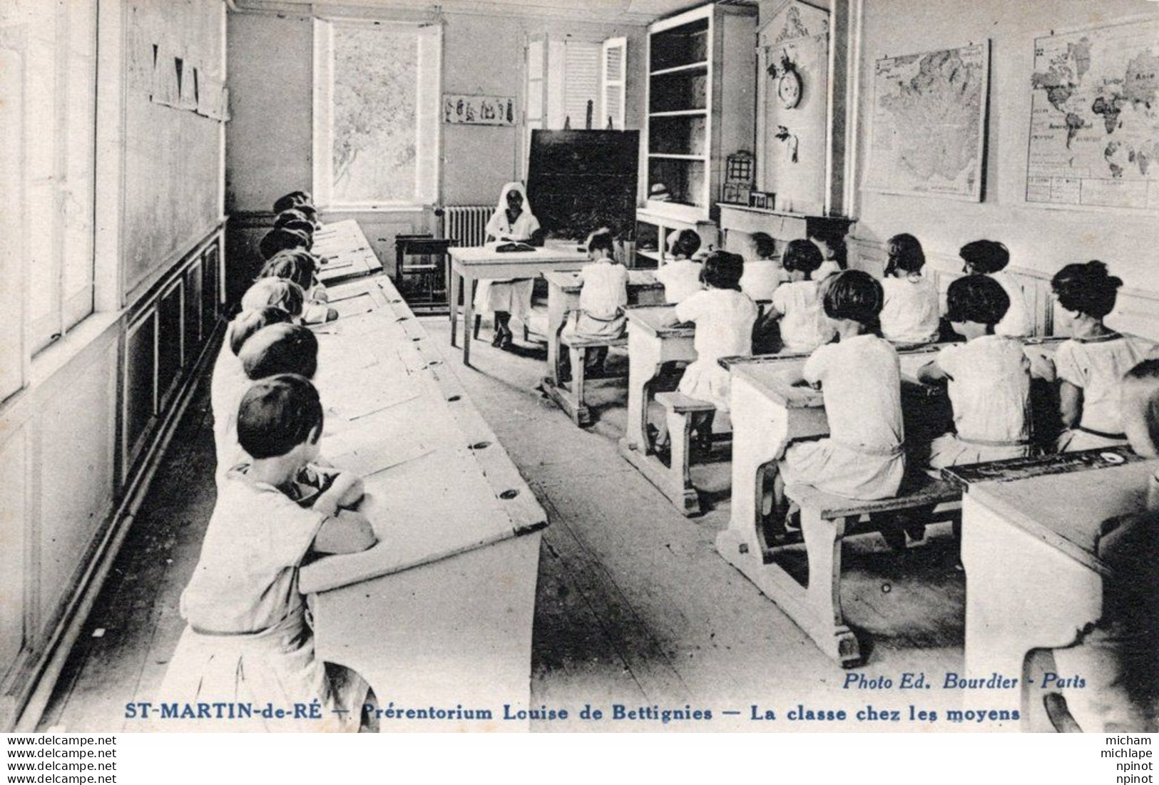 C P A   - 17  -  SAINT MARTIN DE RE - Préventorium Louise Bettignie  -  La Classe Des Moyens - Saint-Martin-de-Ré